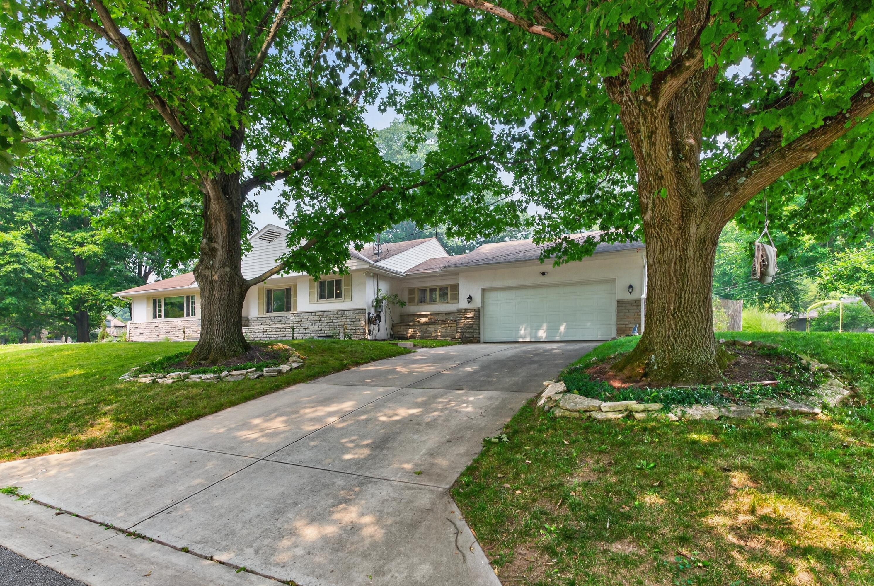 287 Frontenac Place Property Photo 4