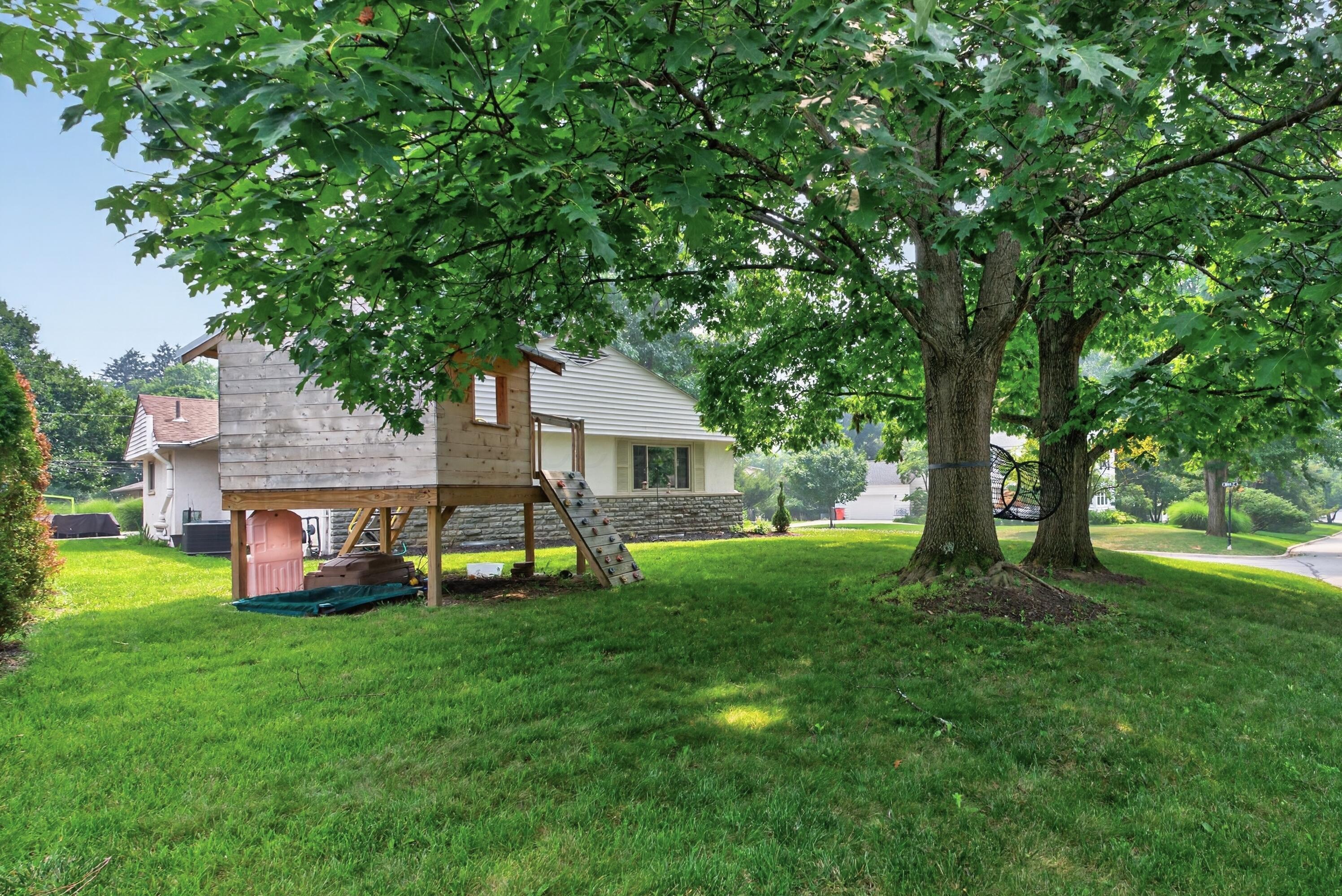 287 Frontenac Place Property Photo 47
