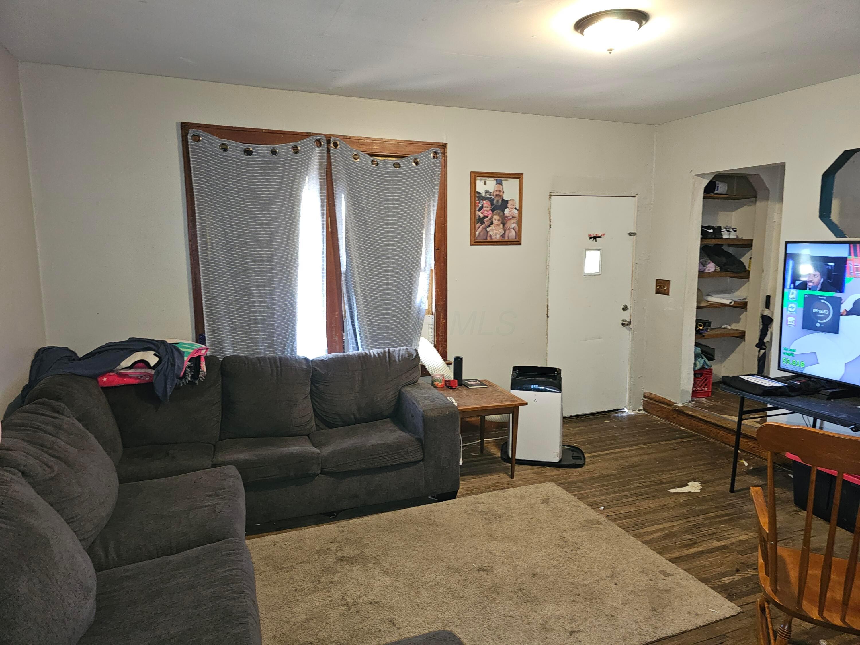 262 S Harris Avenue Property Photo 4