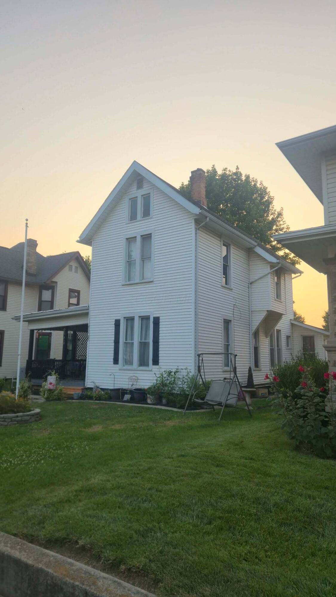 414 E Temple Street Property Photo 1
