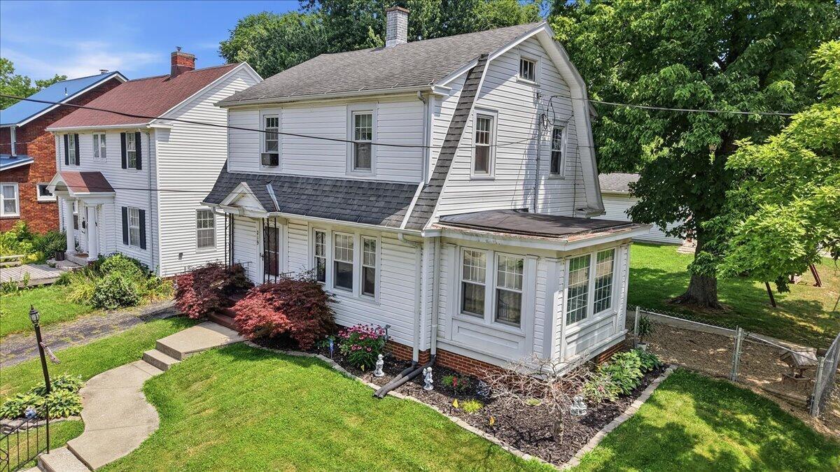 219 Euclid Avenue Property Photo 25