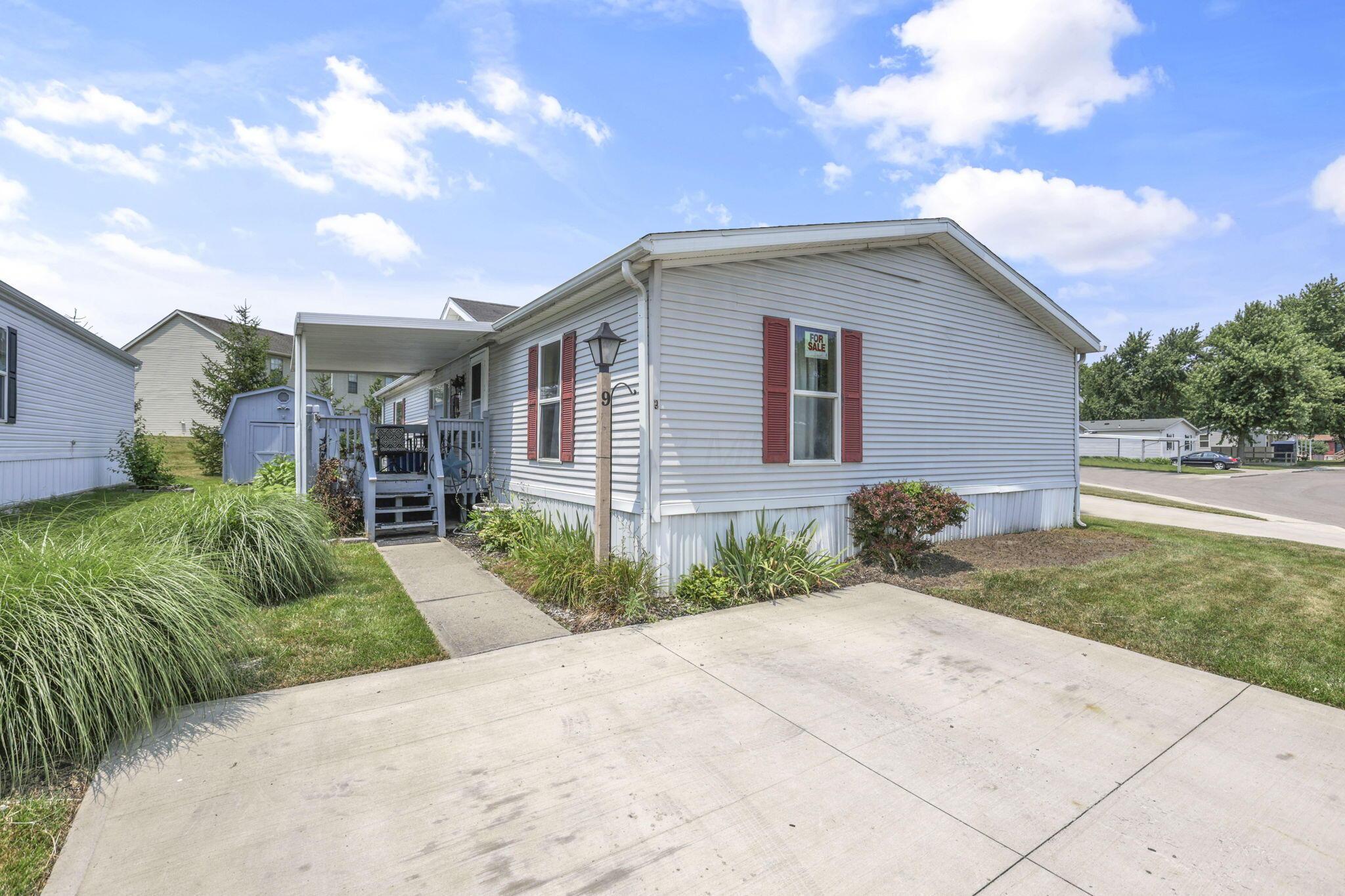 9 Oak Glen Drive Property Photo 1