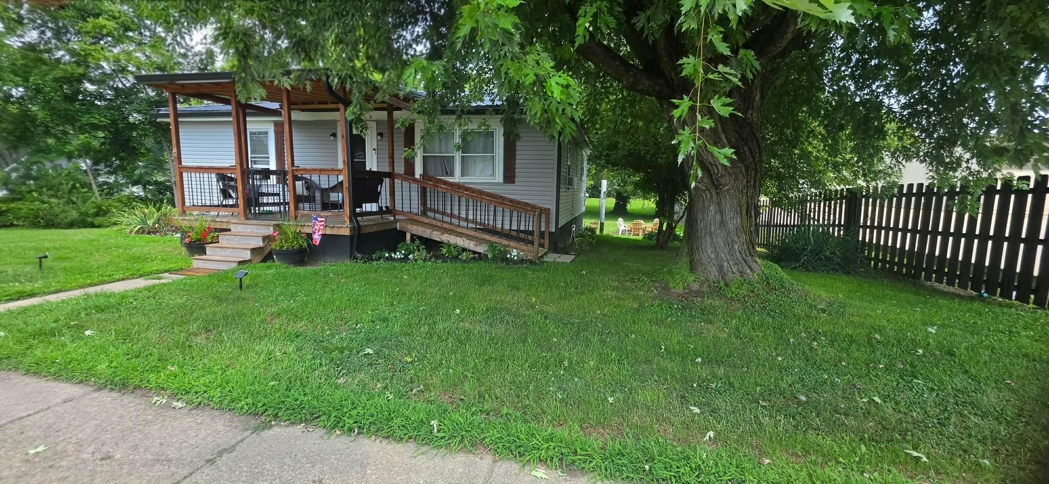 138 W Front Street Property Photo 2