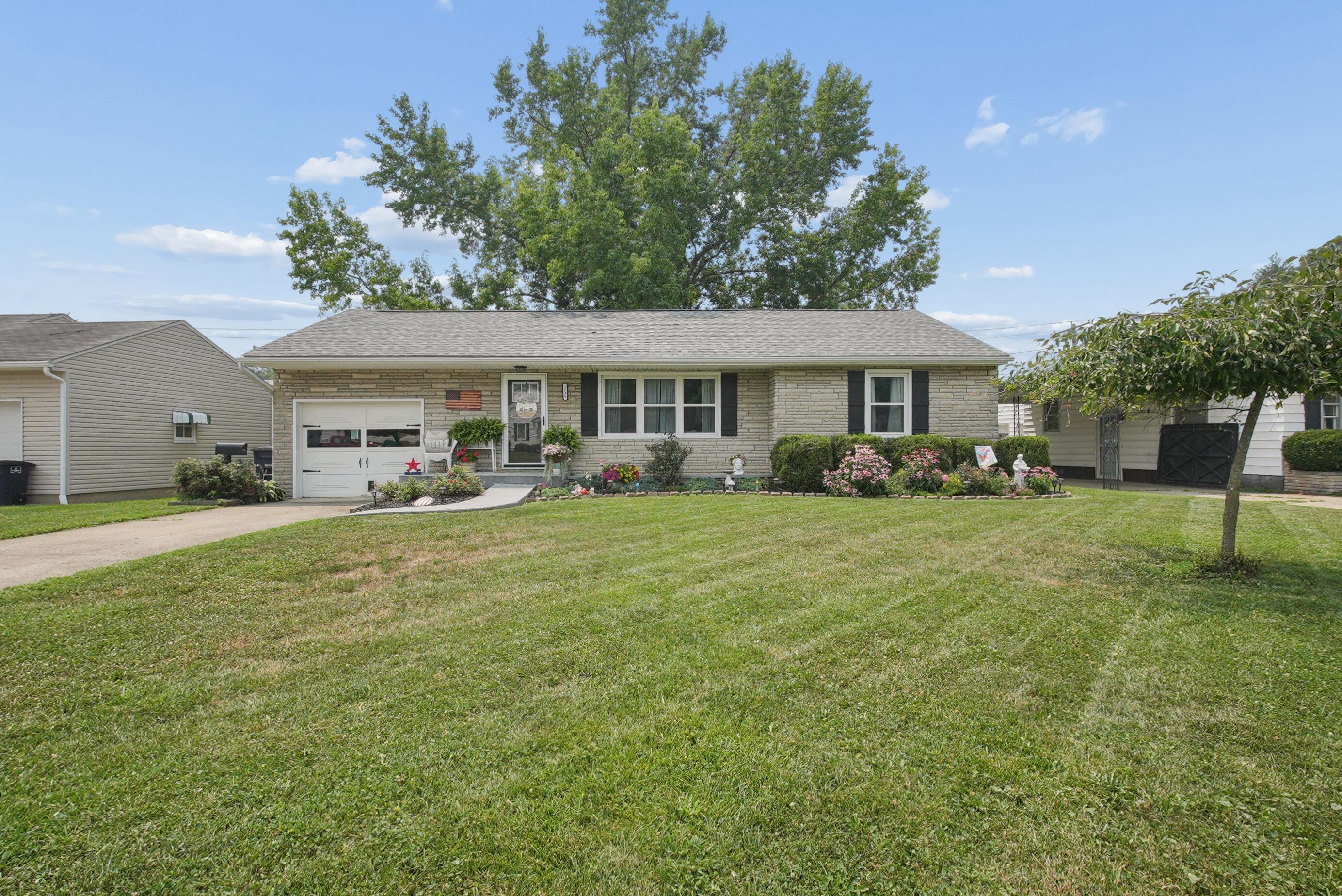 1735 Wacker Drive Property Photo 2