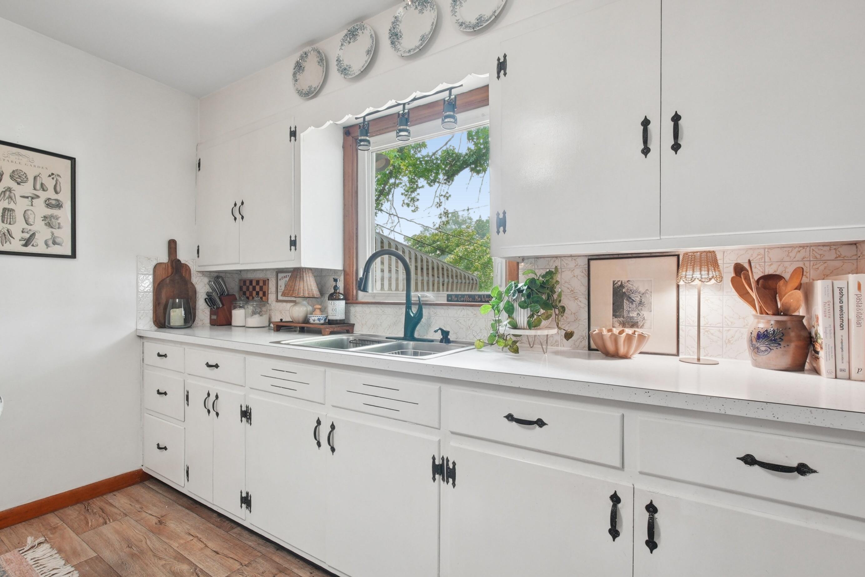 1735 Wacker Drive Property Photo 11