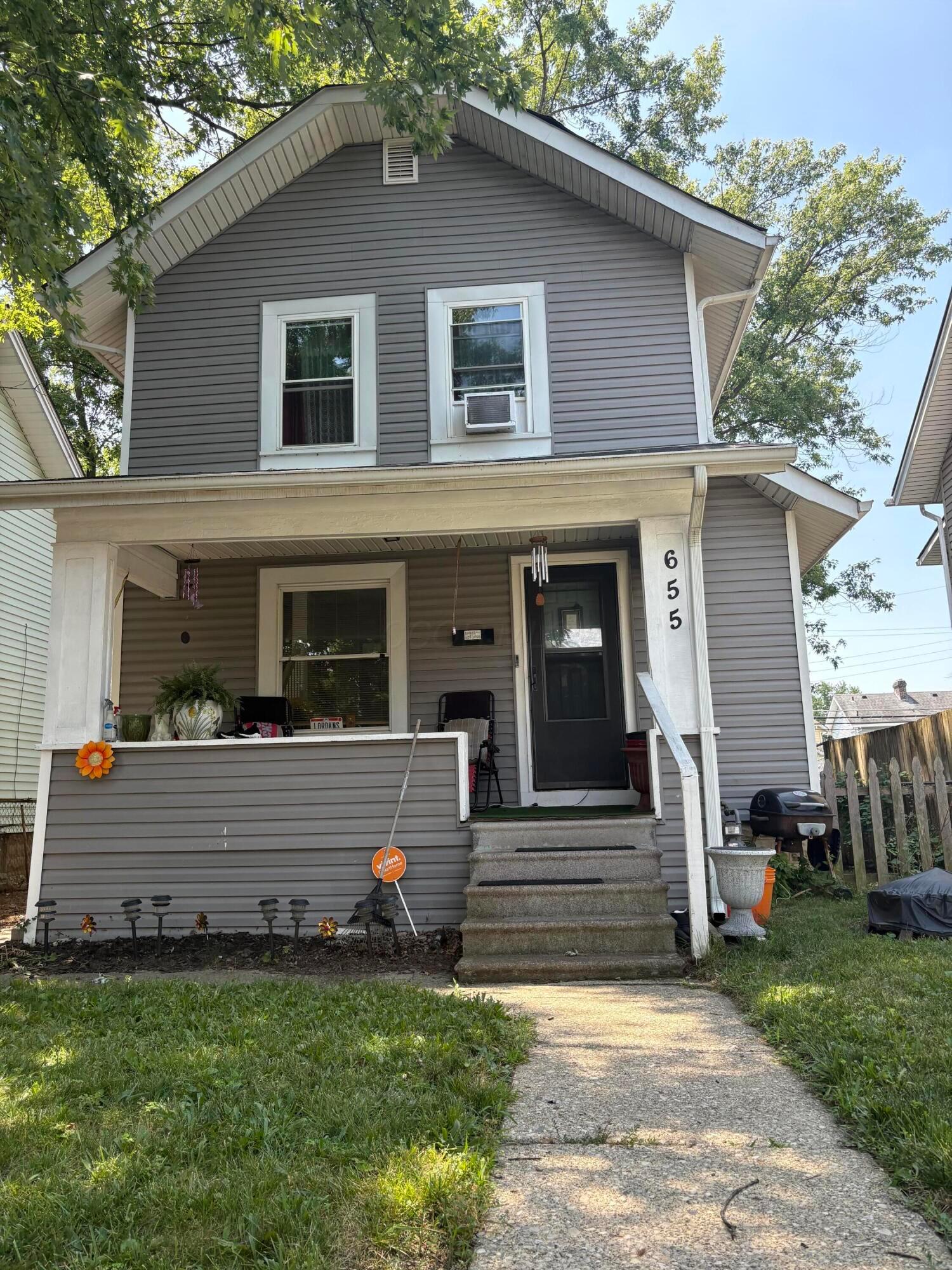 655 E Jenkins Avenue Property Photo 1