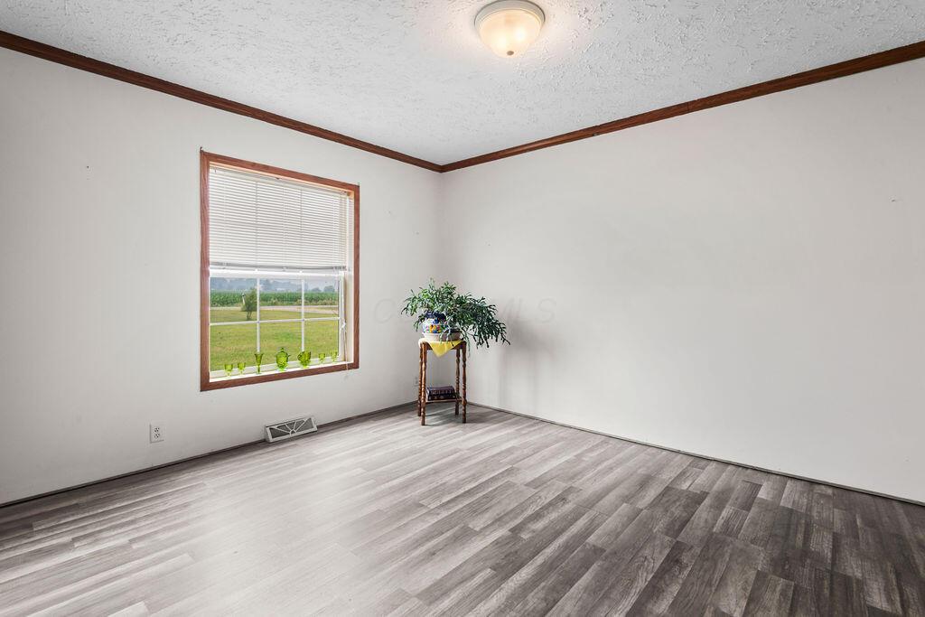 5800 N Section Line Road Property Photo 18