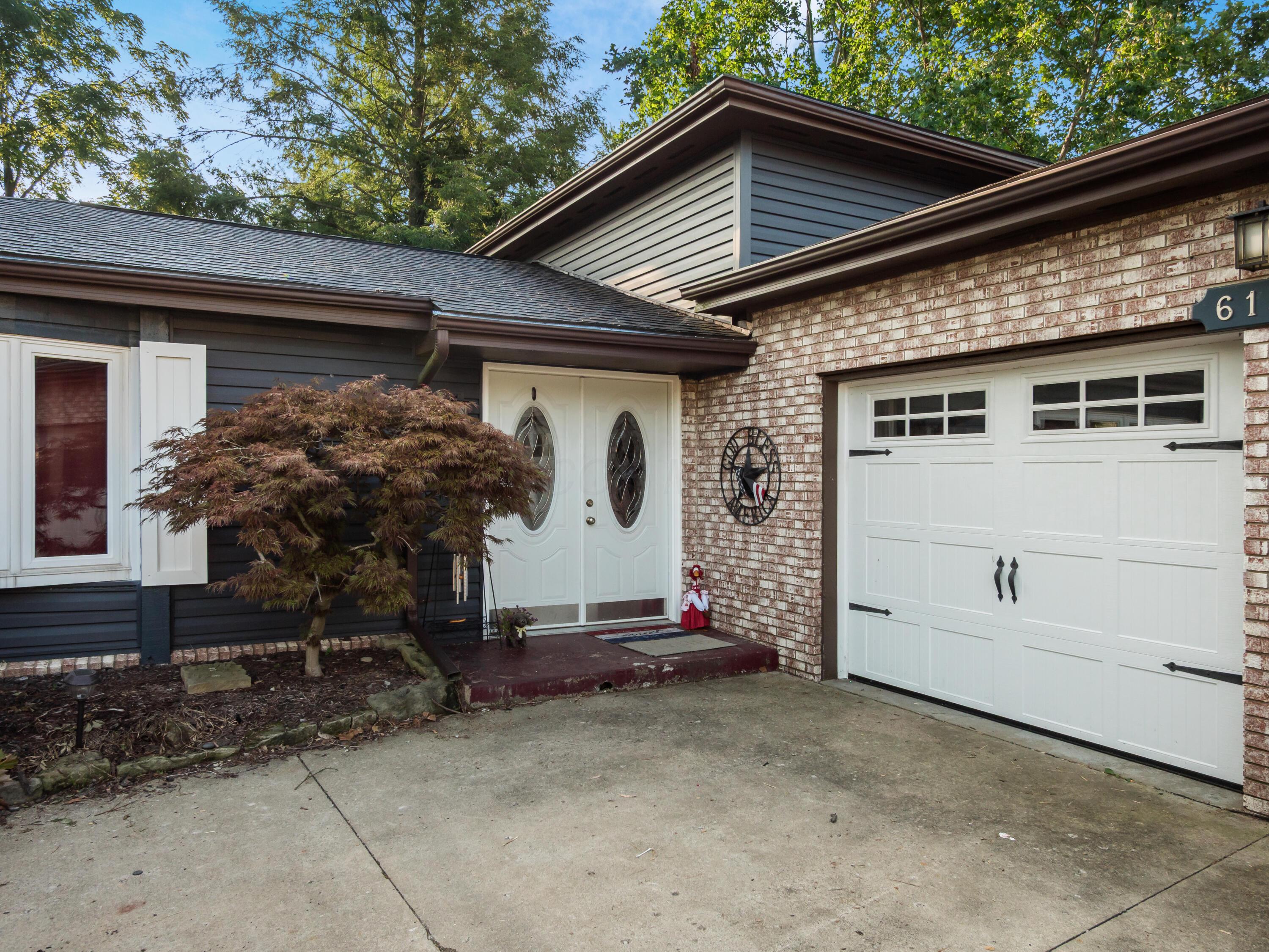 61380 Summit Road Property Photo 2
