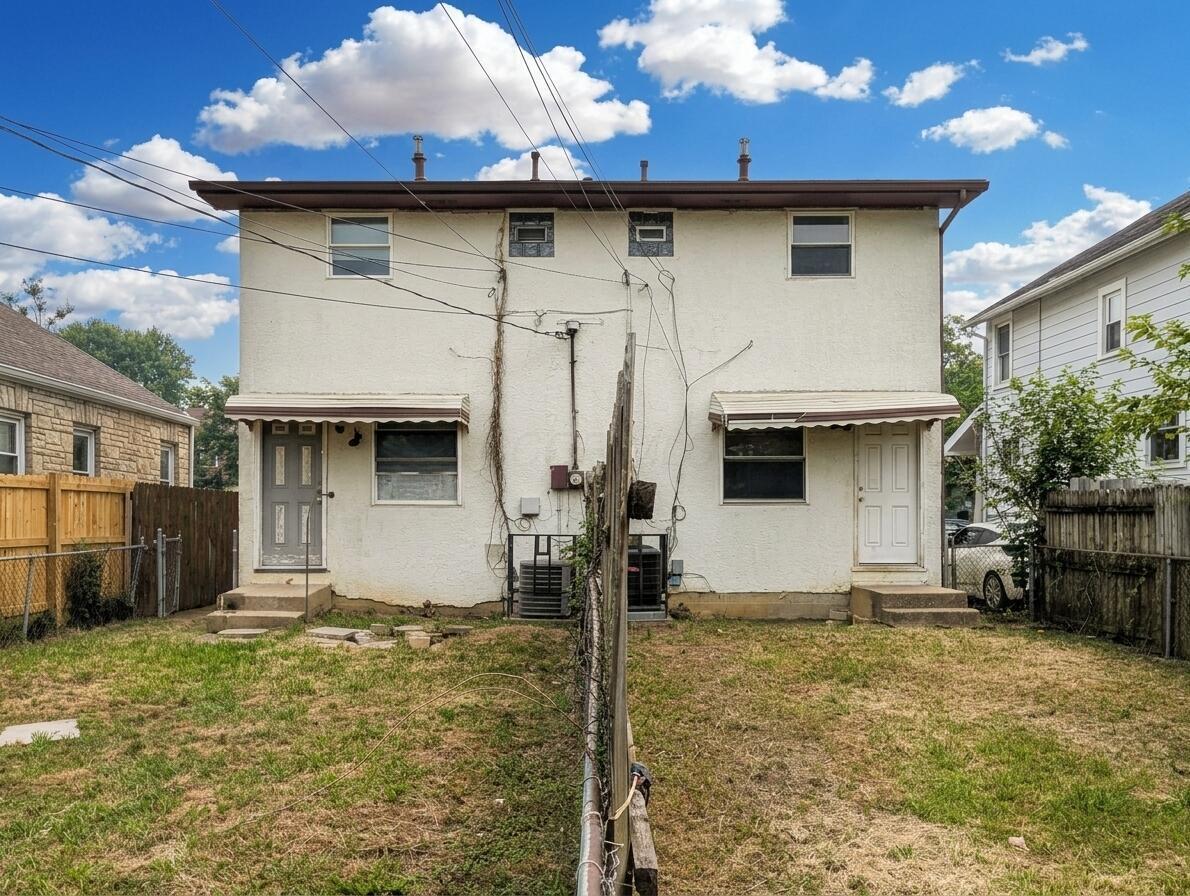 625-627 Wrexham Avenue Property Photo 4