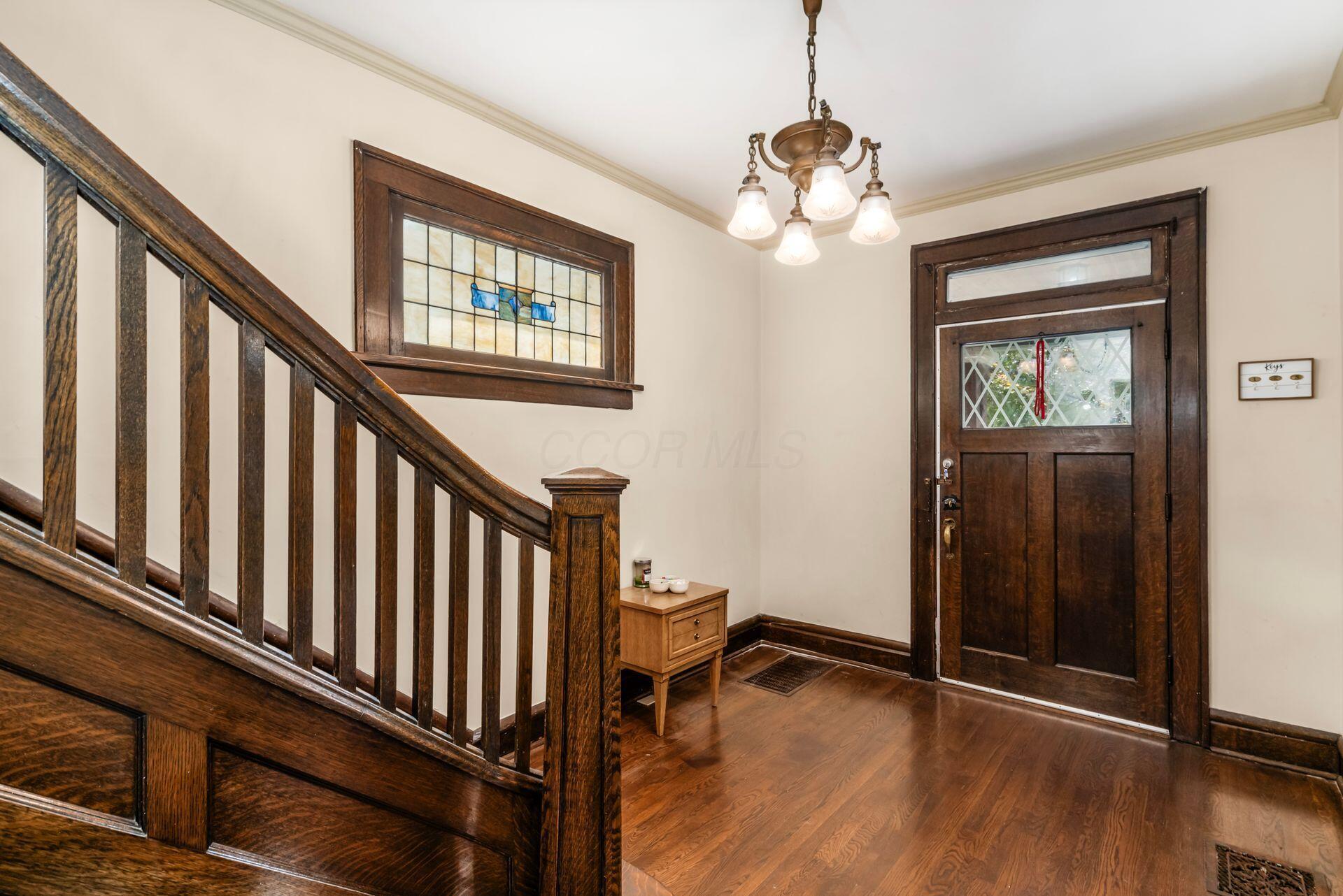 1735 Franklin Park S Property Photo 7
