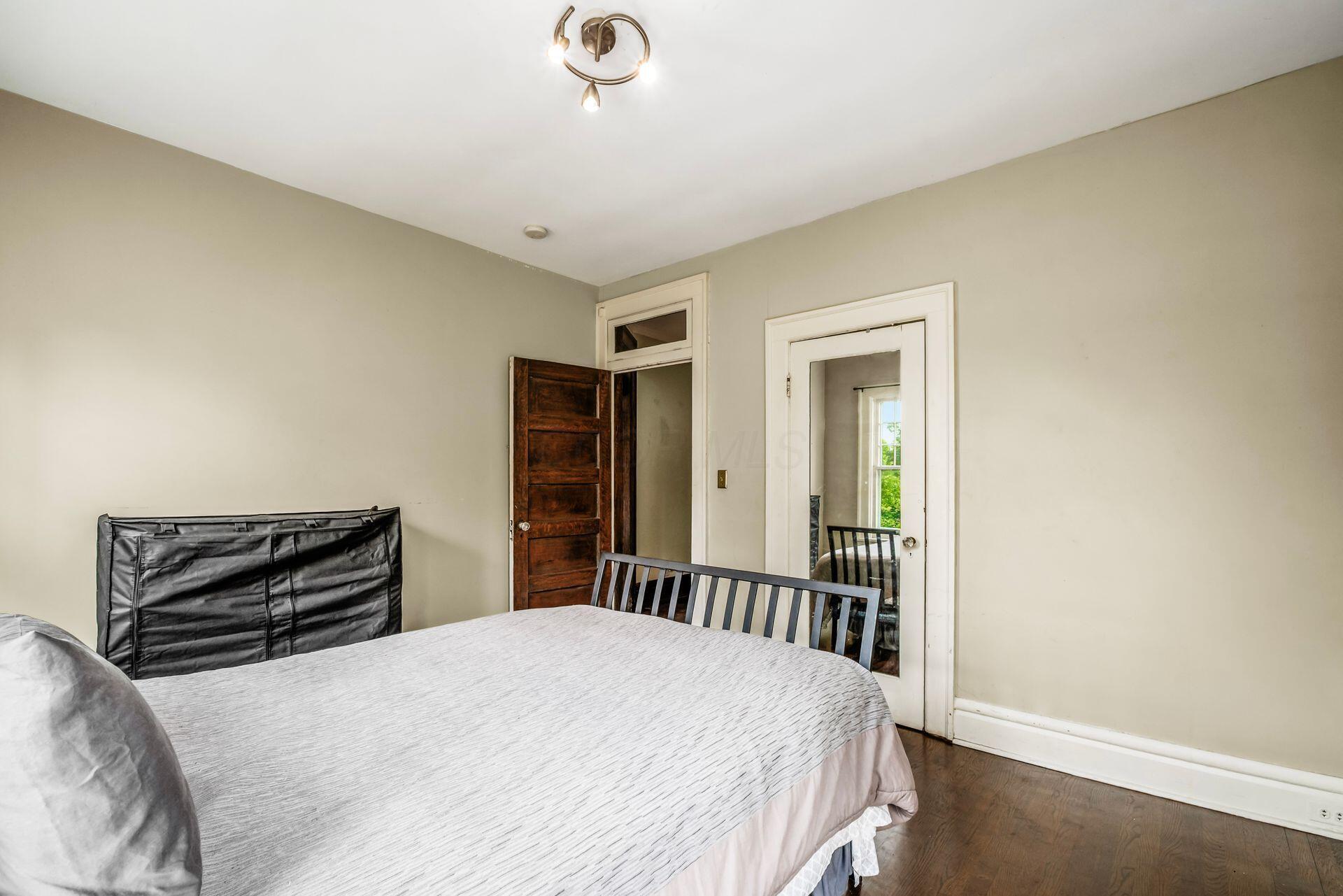 1735 Franklin Park S Property Photo 23