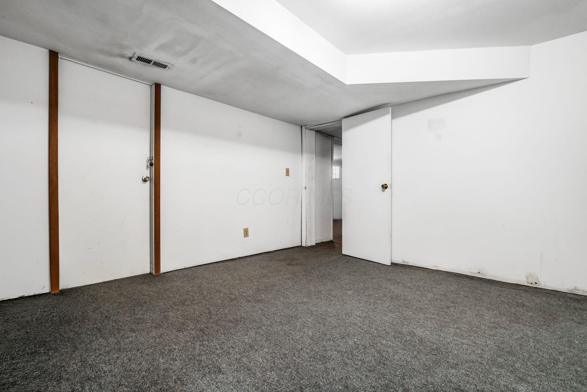 1735 Franklin Park S Property Photo 40