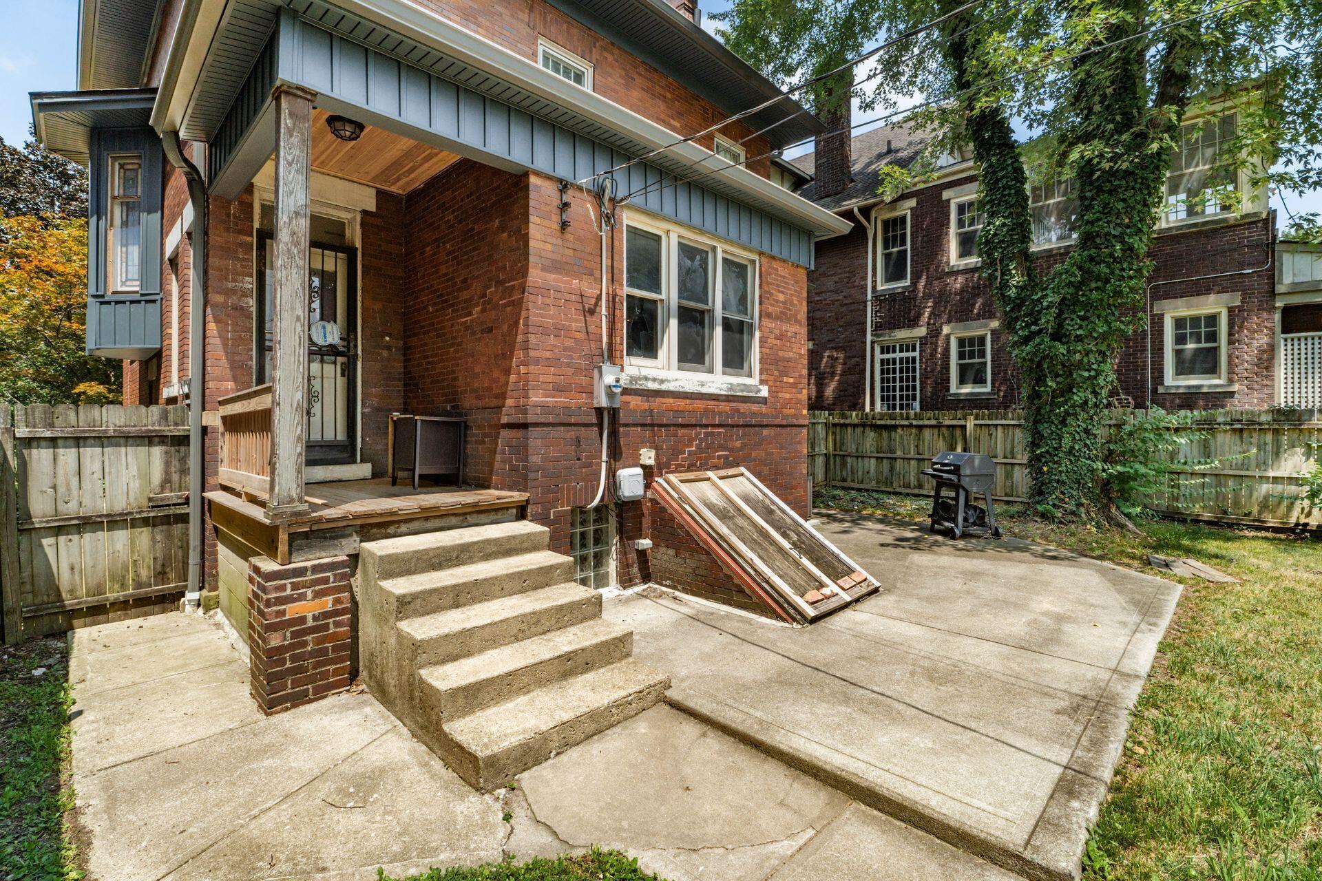 1735 Franklin Park S Property Photo 46