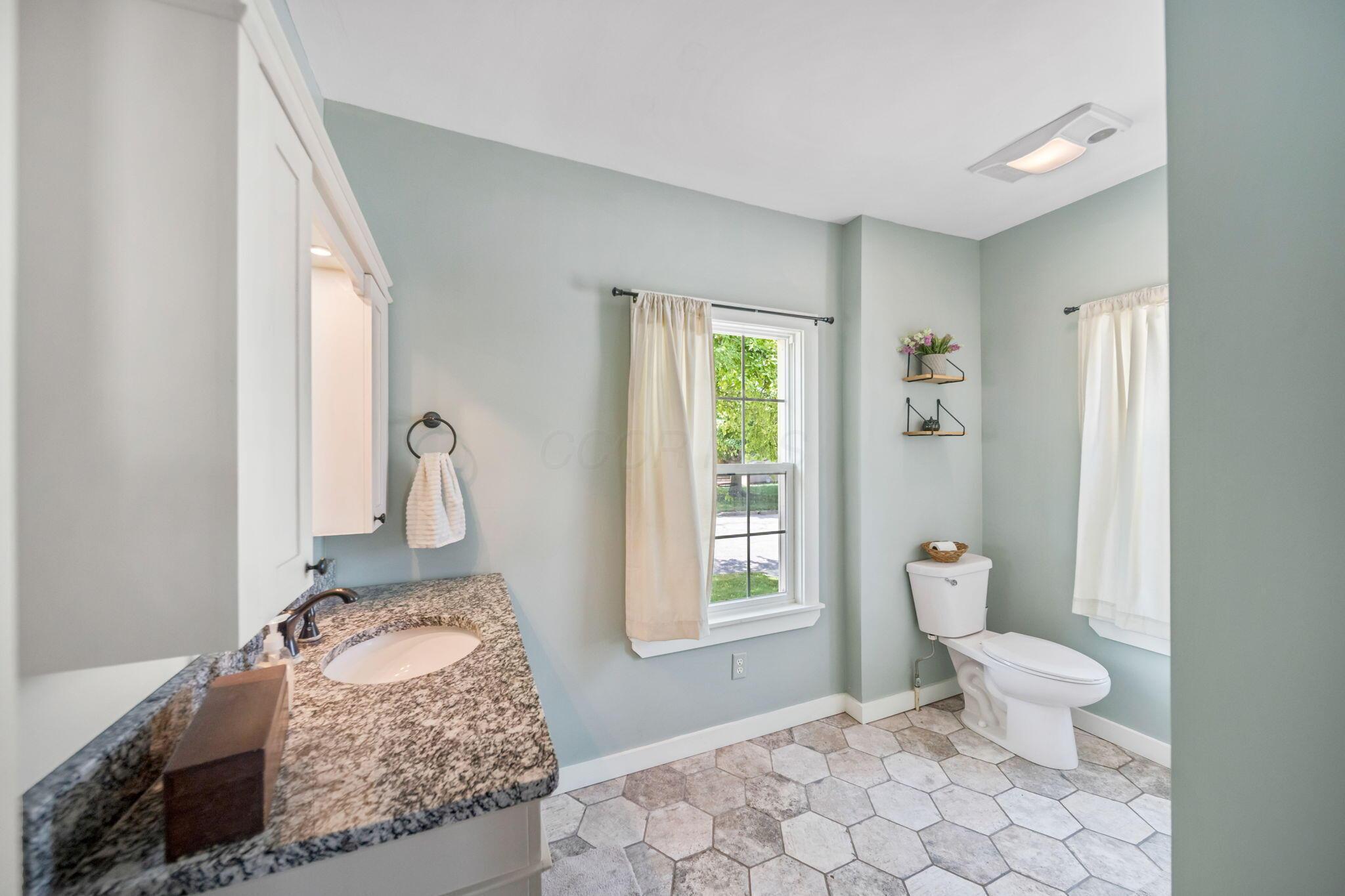 832 Pershing Drive Property Photo 11