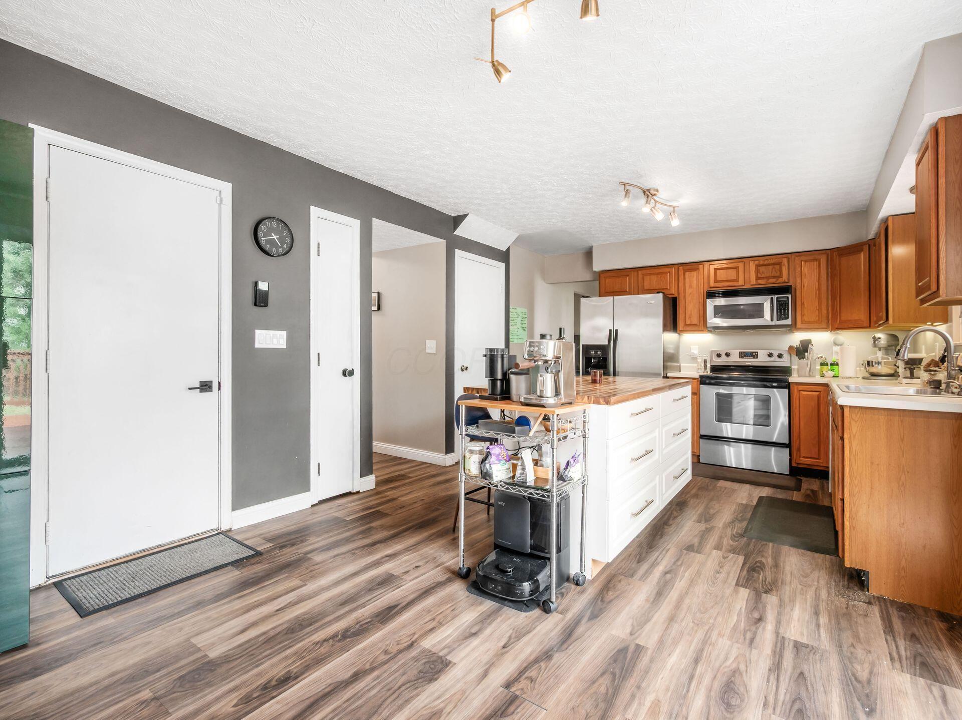 4134 Rishel Court Property Photo 8