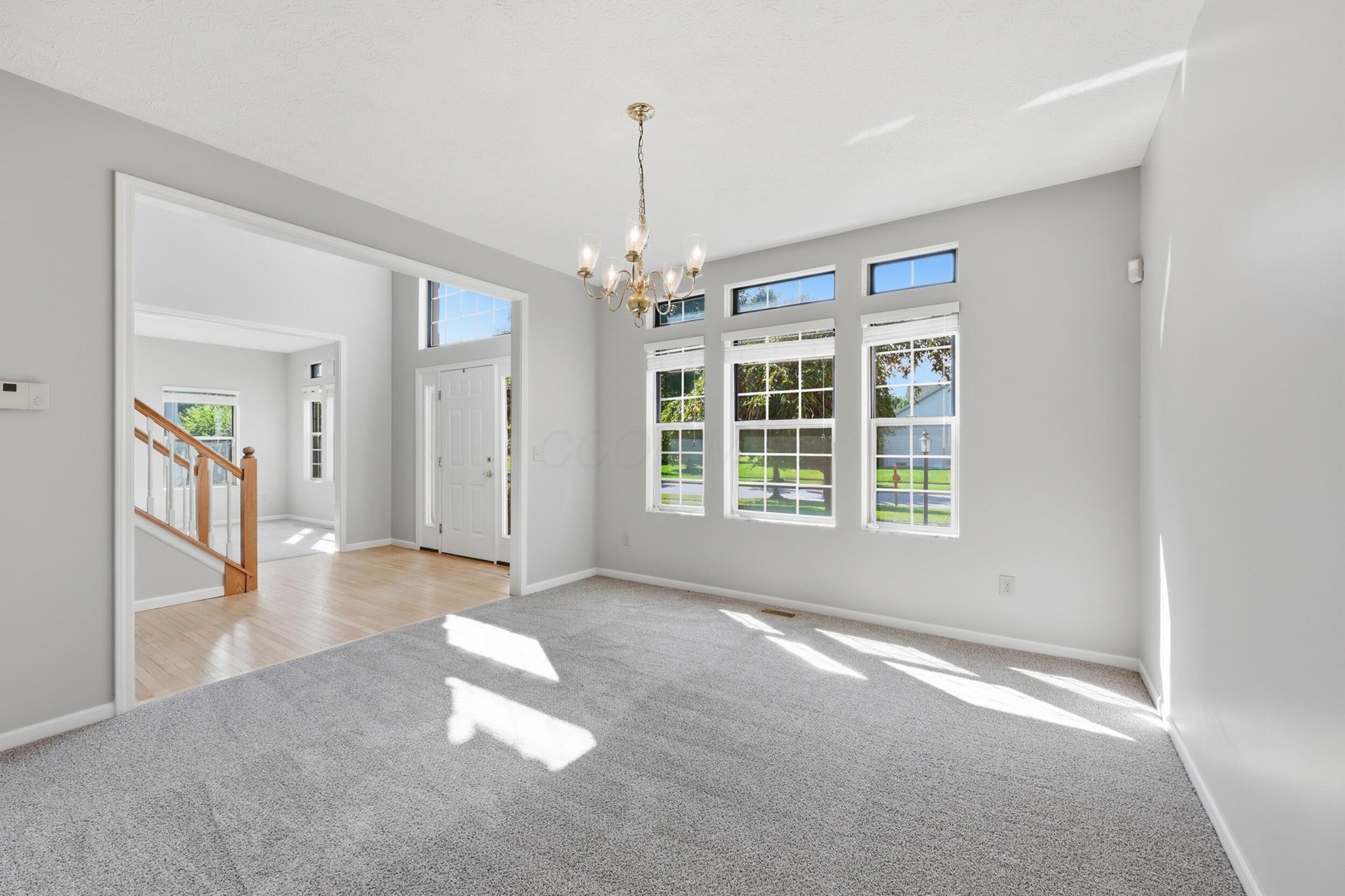 6498 Ringsend Court Property Photo 9