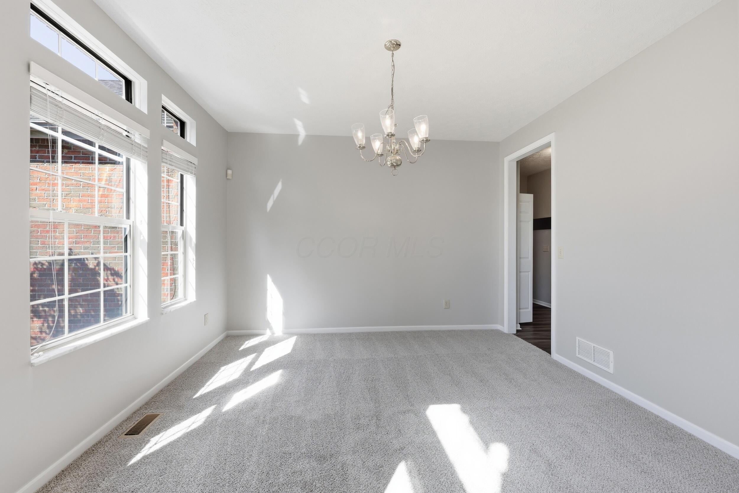 6498 Ringsend Court Property Photo 10