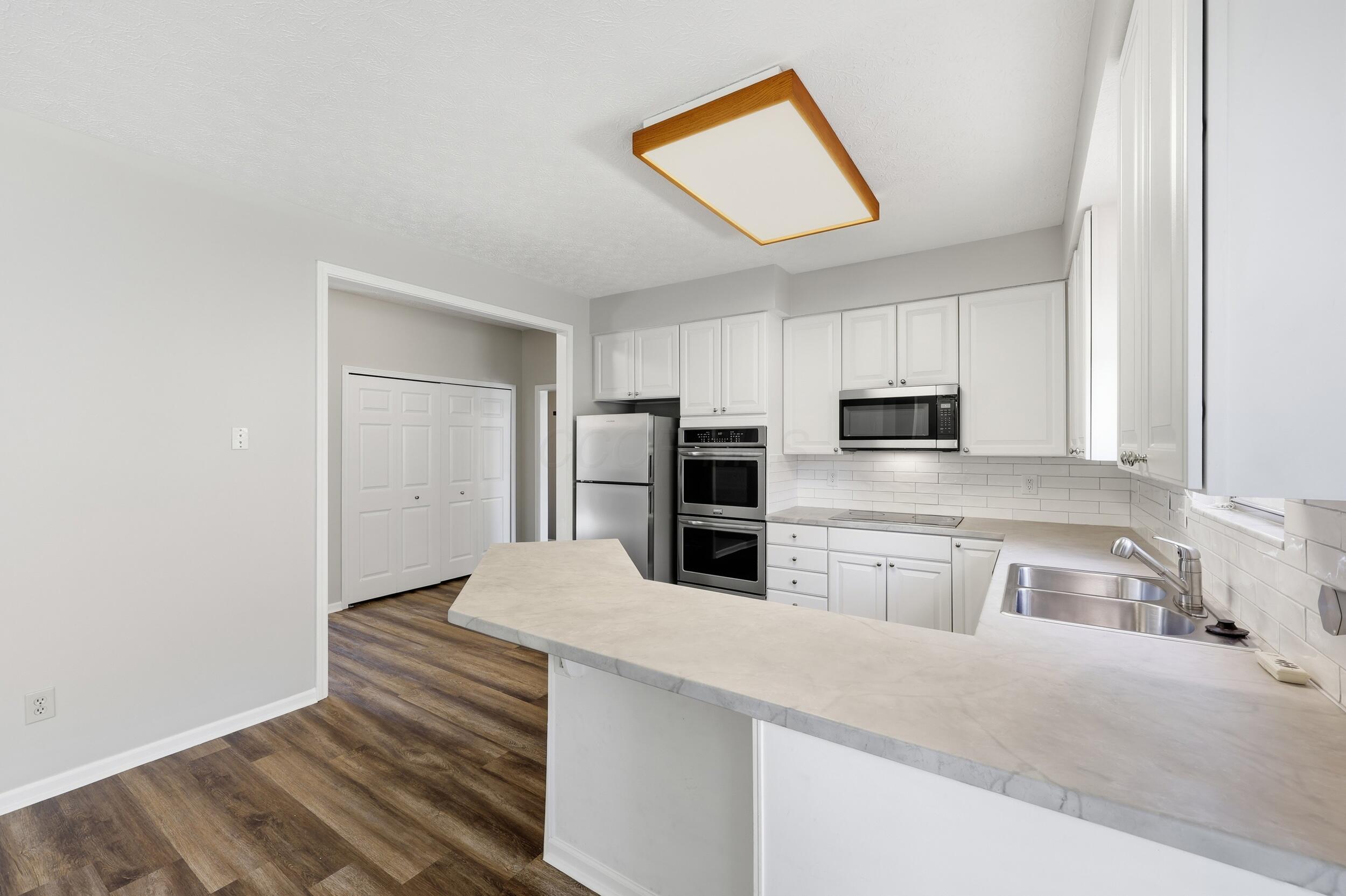 6498 Ringsend Court Property Photo 11
