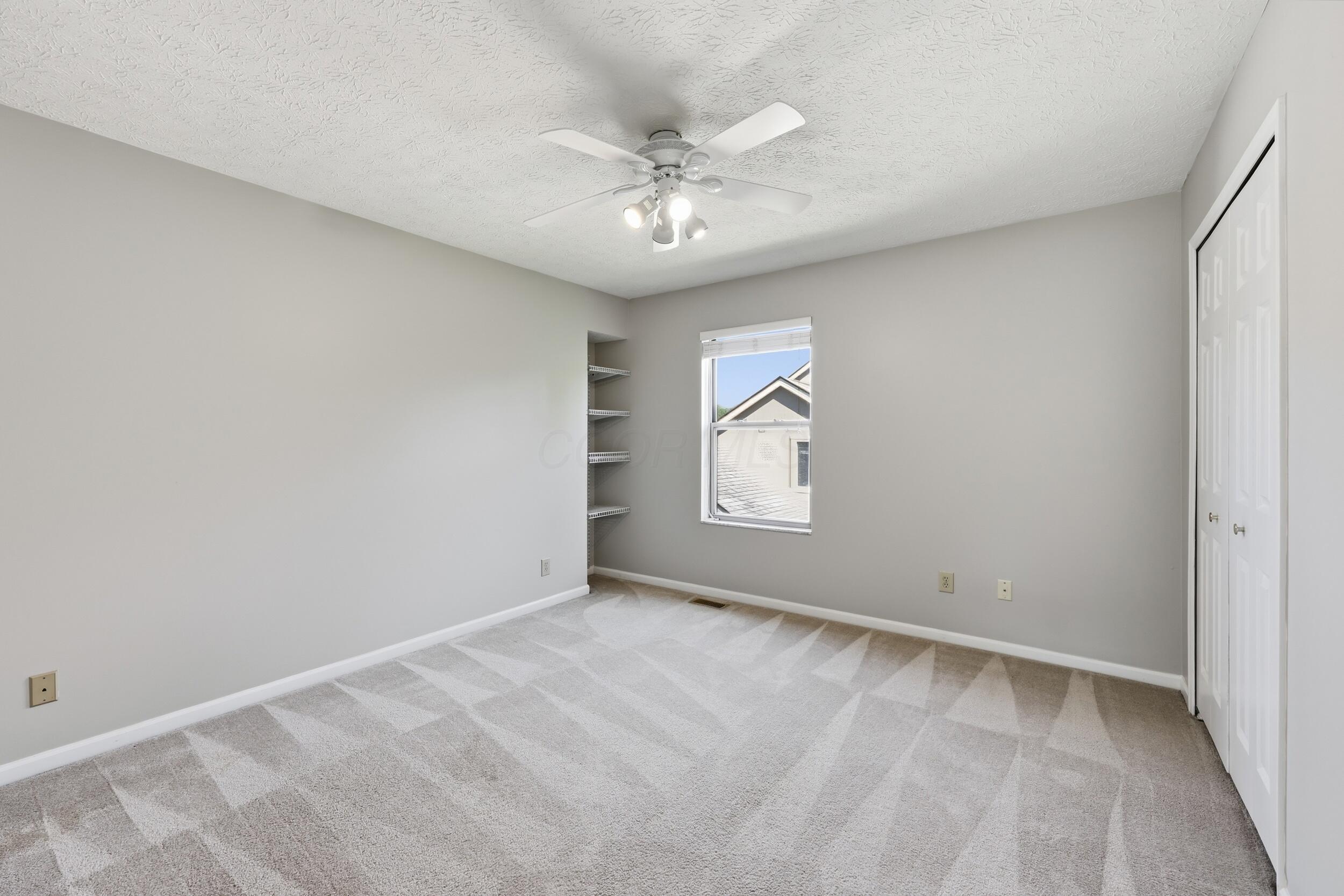 6498 Ringsend Court Property Photo 25