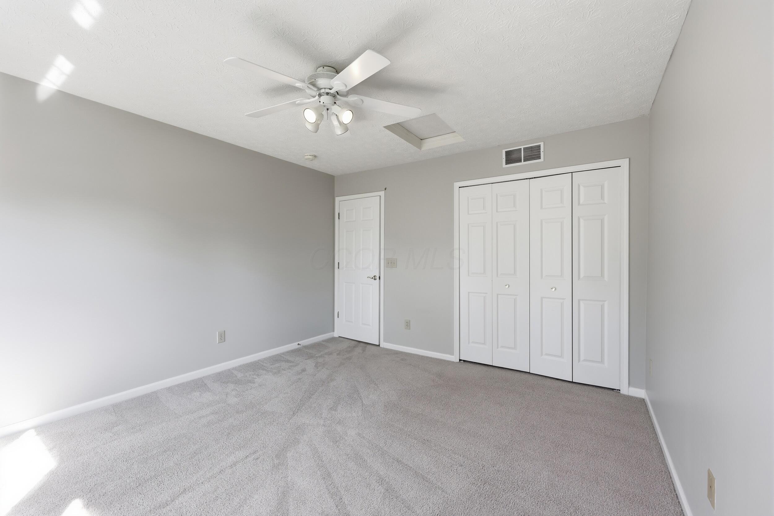 6498 Ringsend Court Property Photo 27