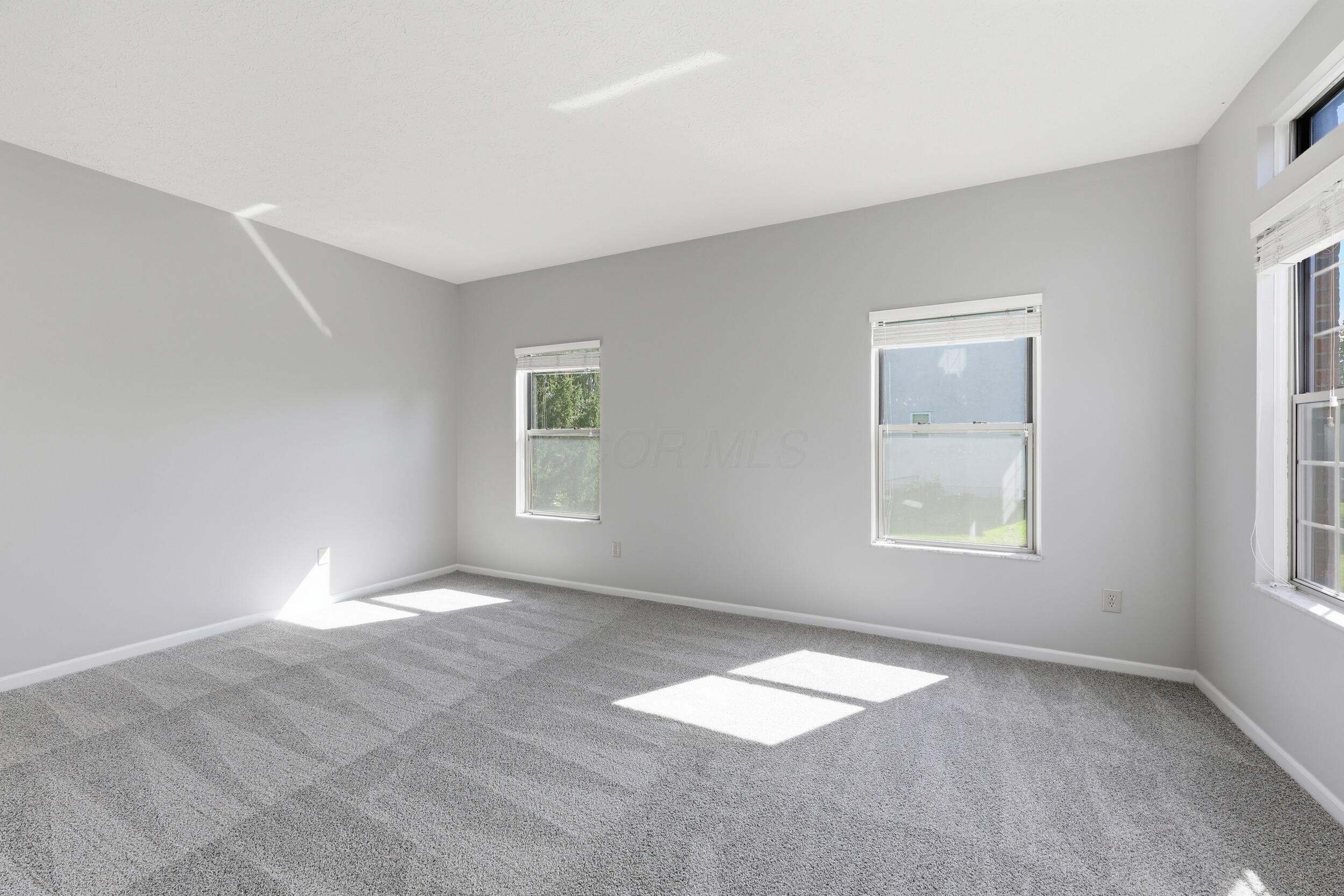 6498 Ringsend Court Property Photo 28