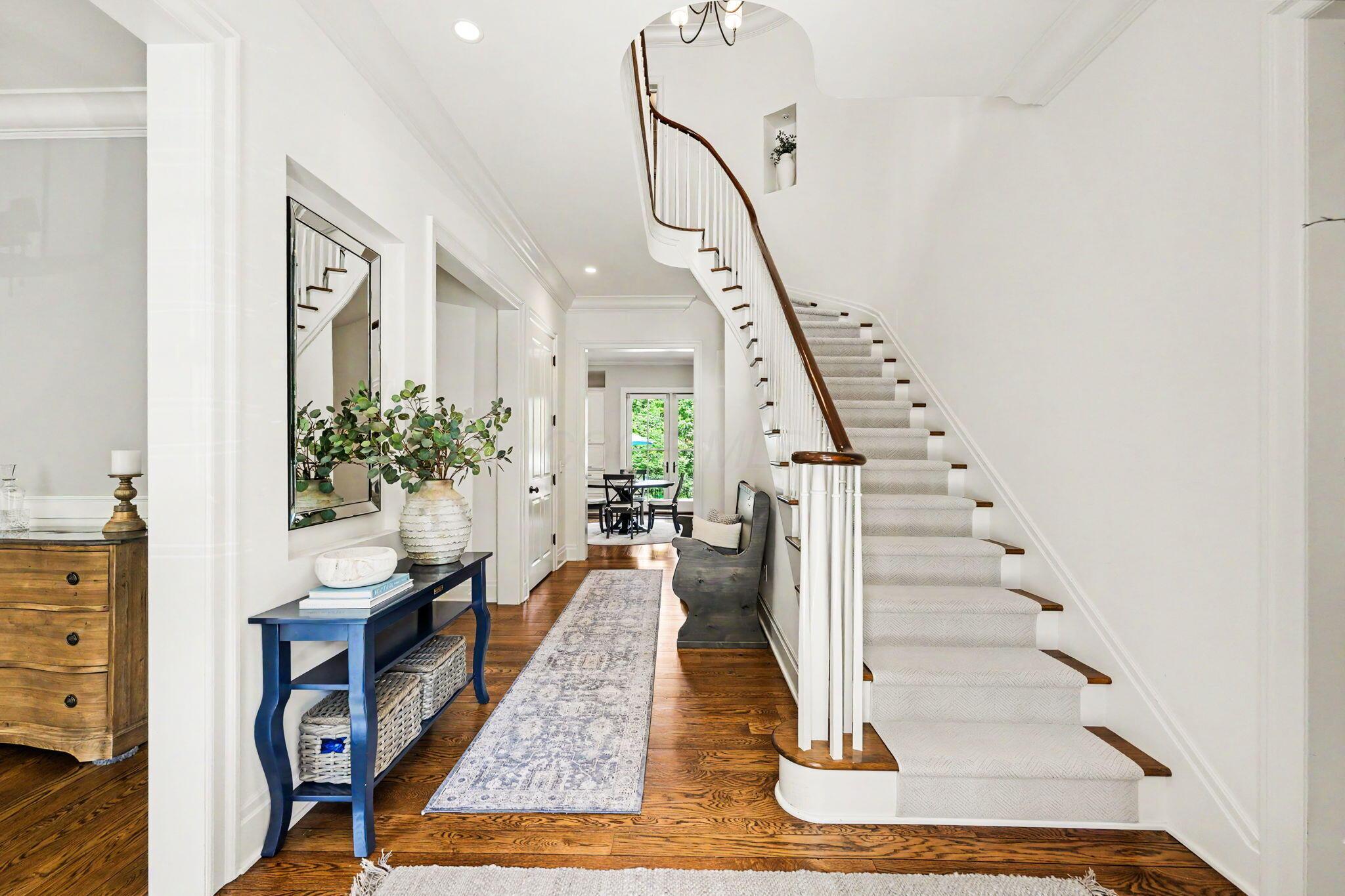 5114 Harlem Road Property Photo 4