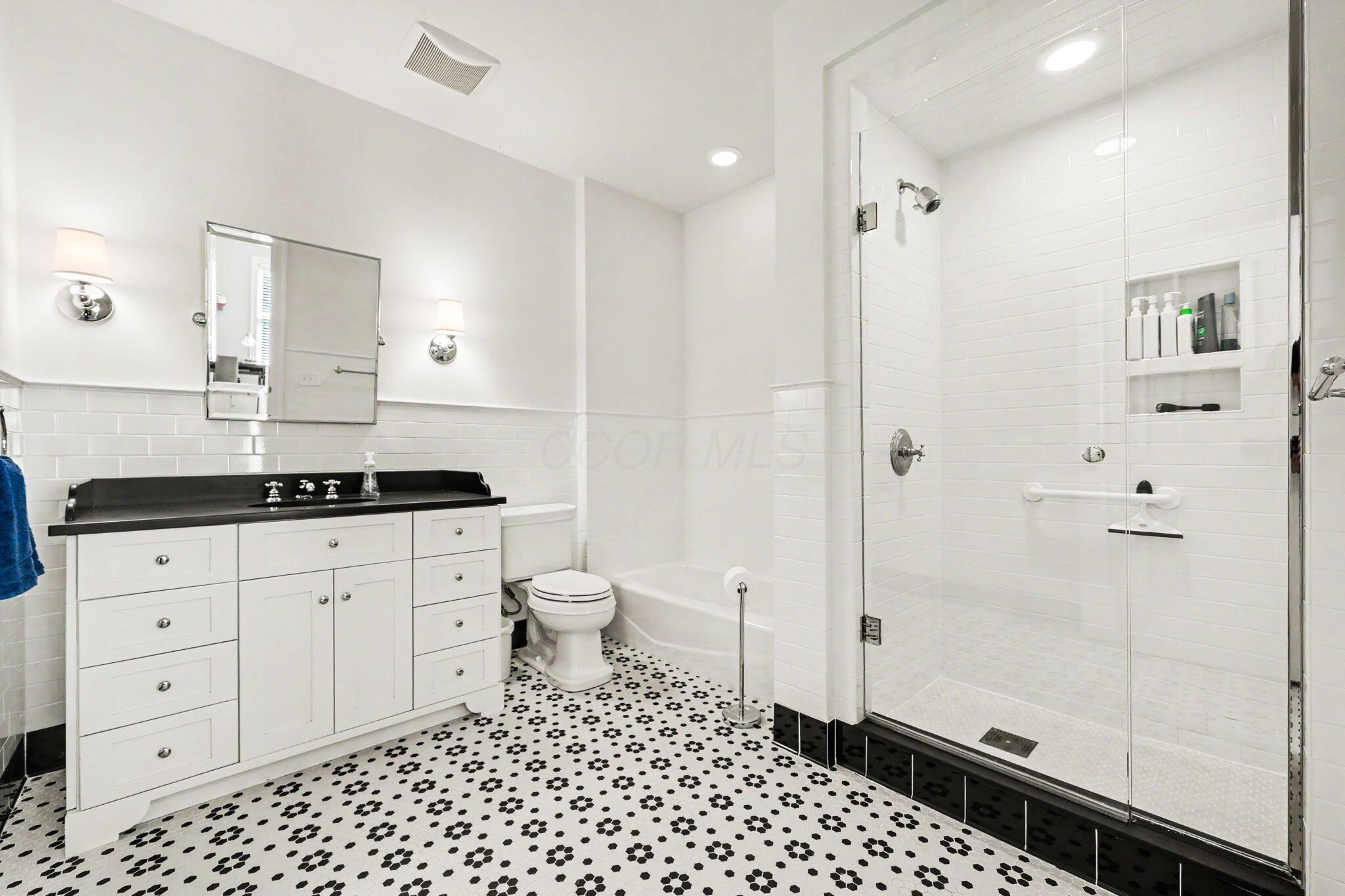 5114 Harlem Road Property Photo 49