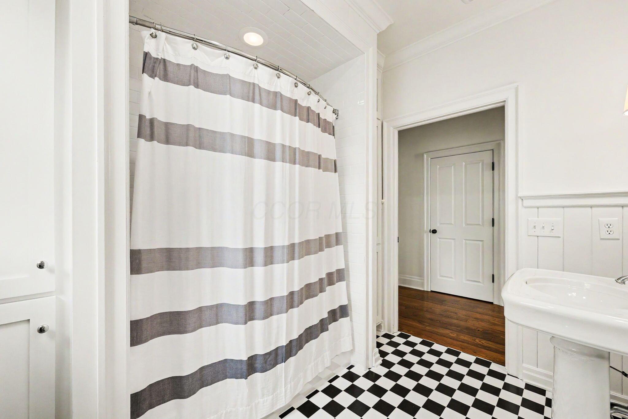 5114 Harlem Road Property Photo 58