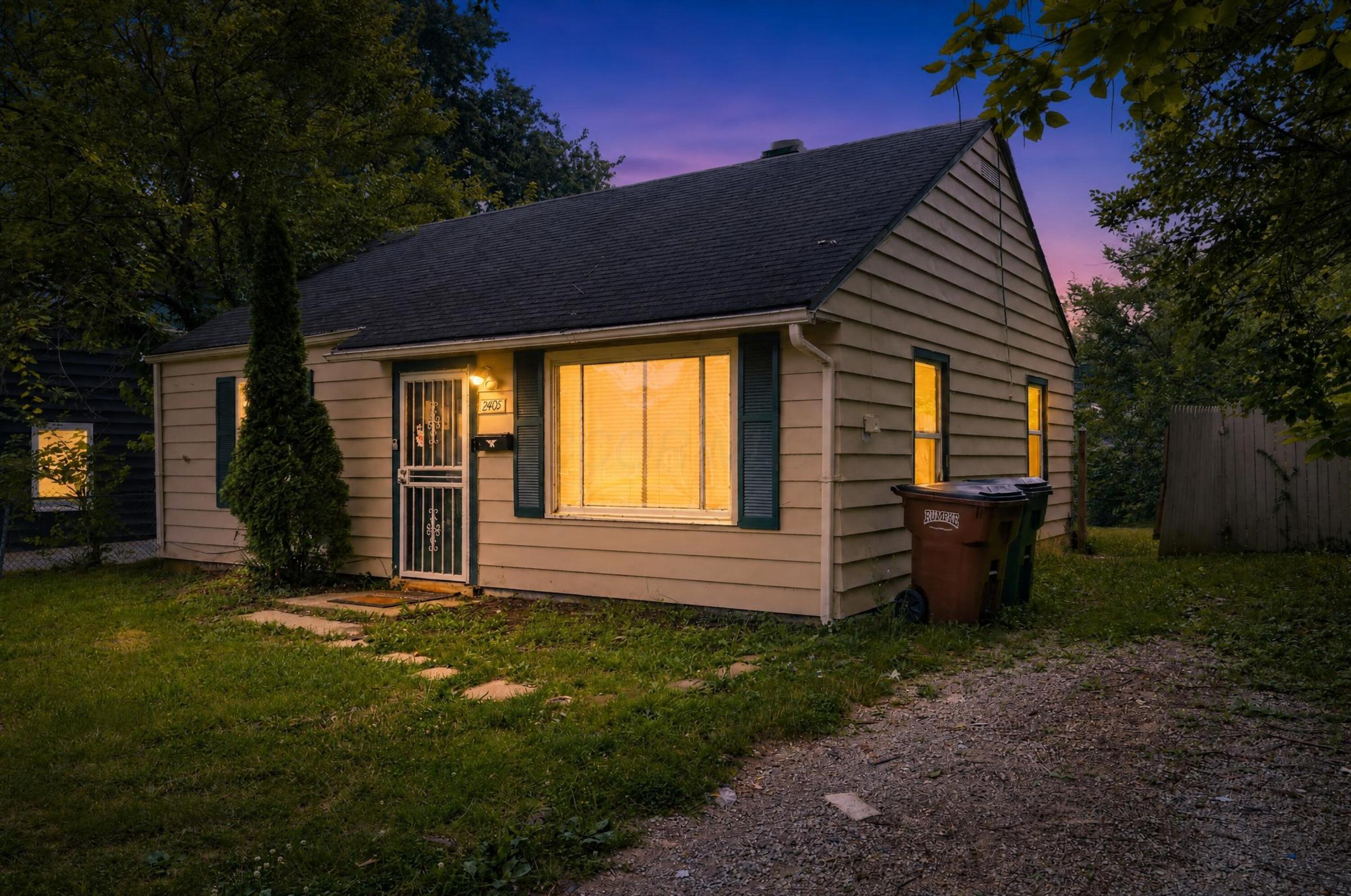 2405 Lindale Road Property Photo 1