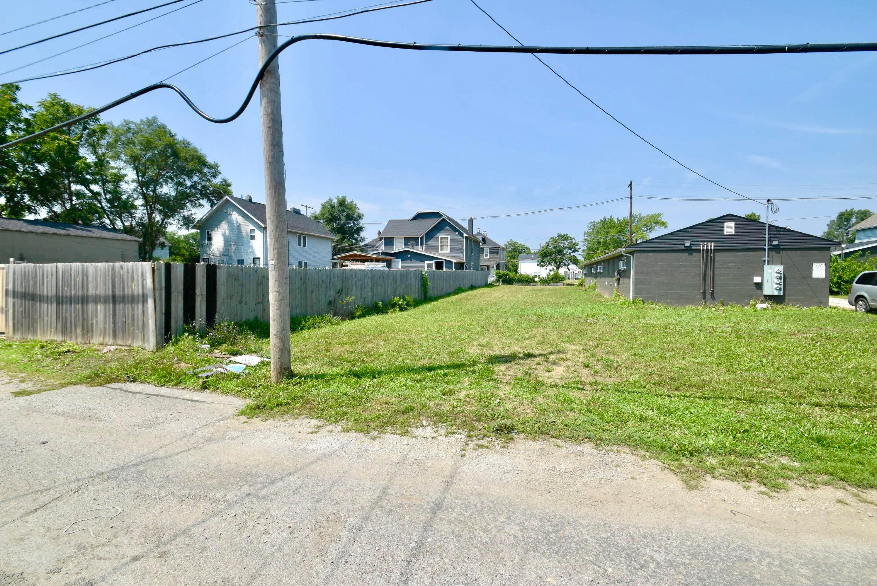 170 N Central Avenue Property Photo 3