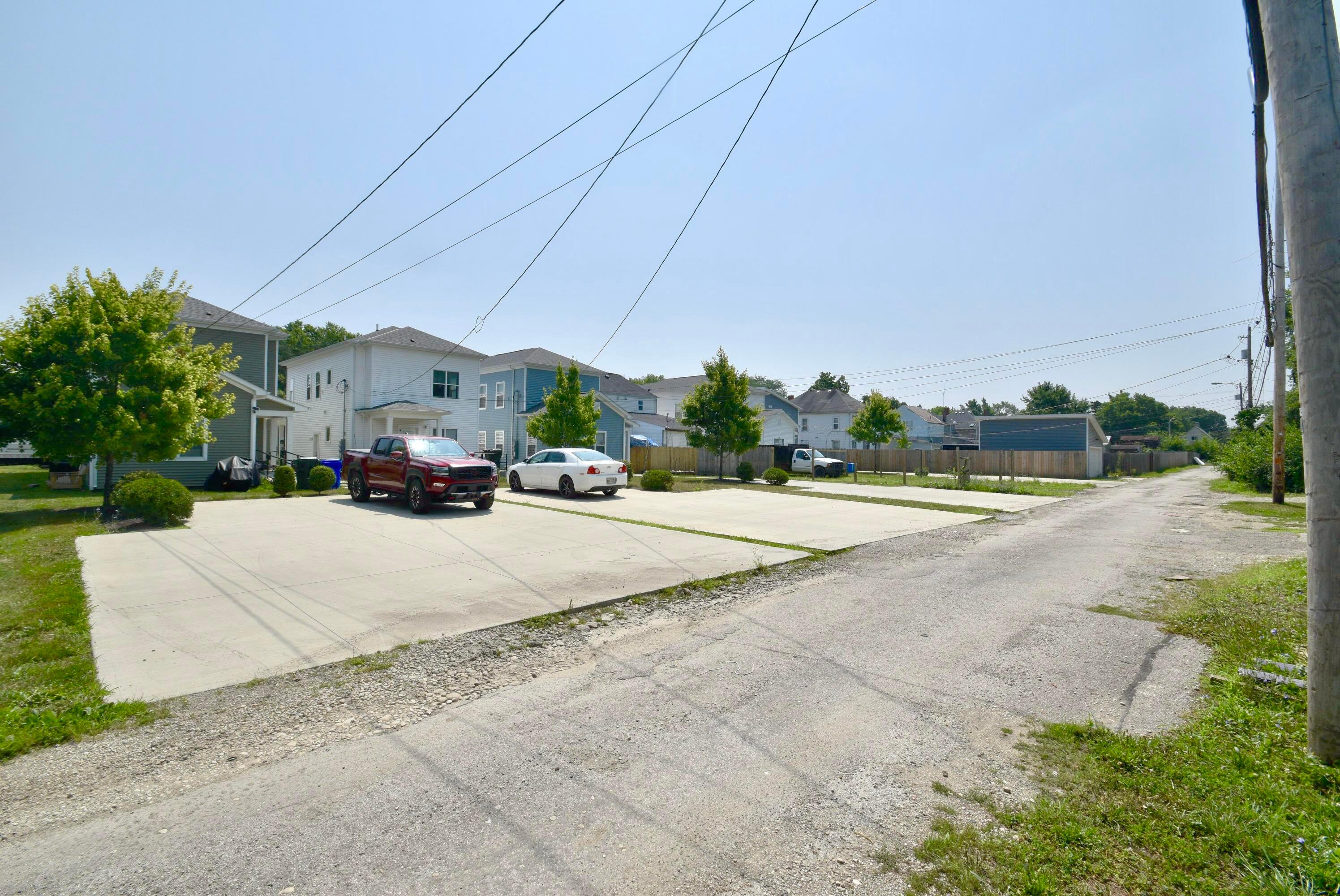 170 N Central Avenue Property Photo 4