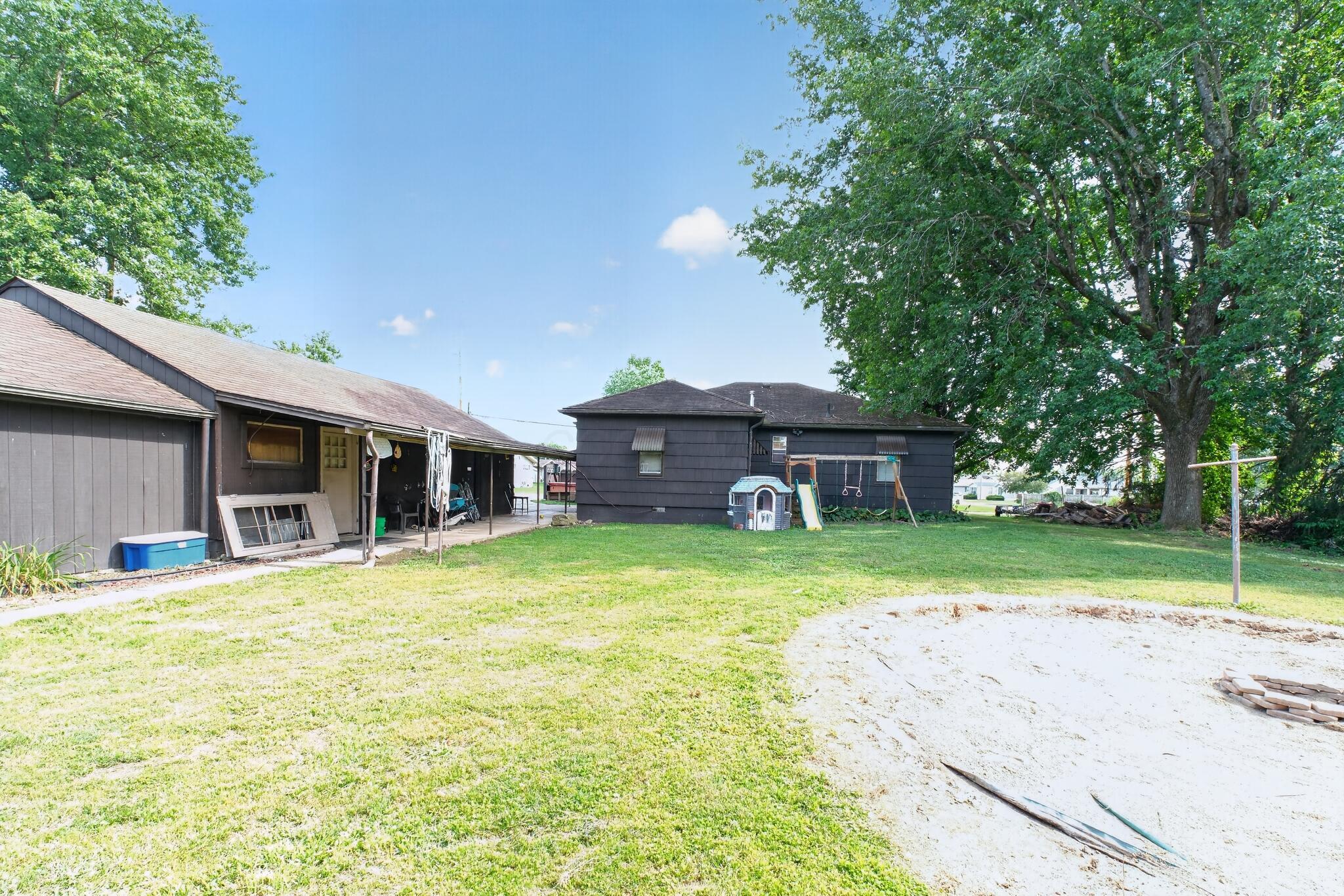 10 Oak Street Property Photo 39