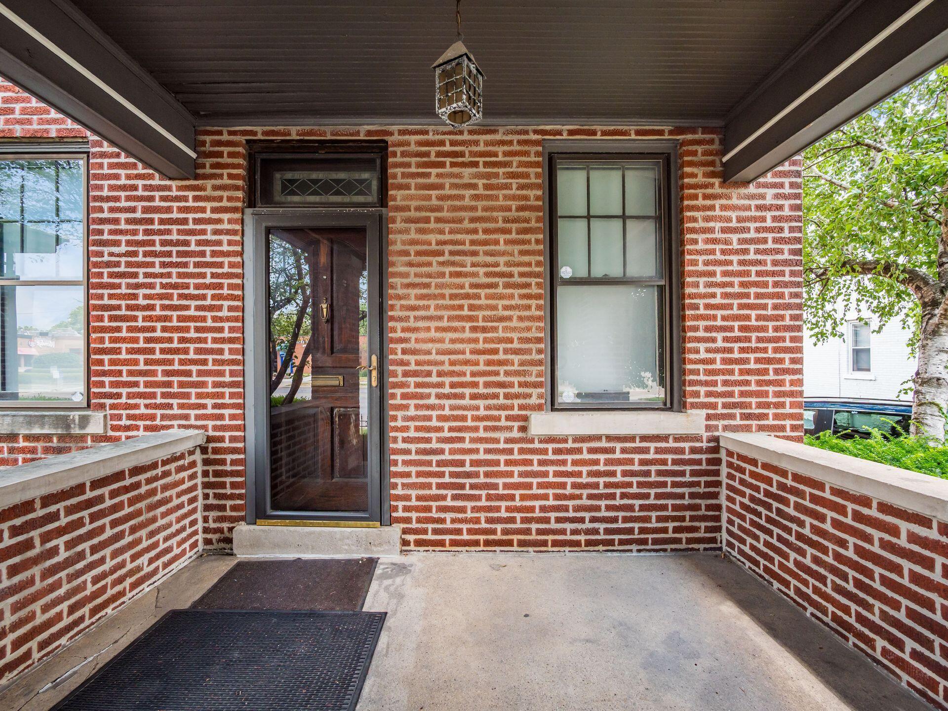 824 S High Street, 3 Property Photo 6
