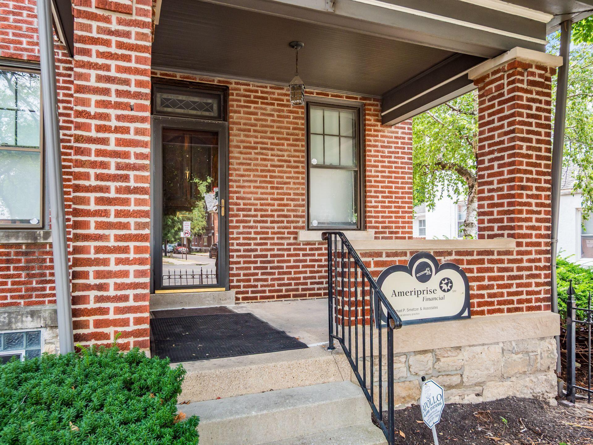 824 S High Street, 3 Property Photo 8