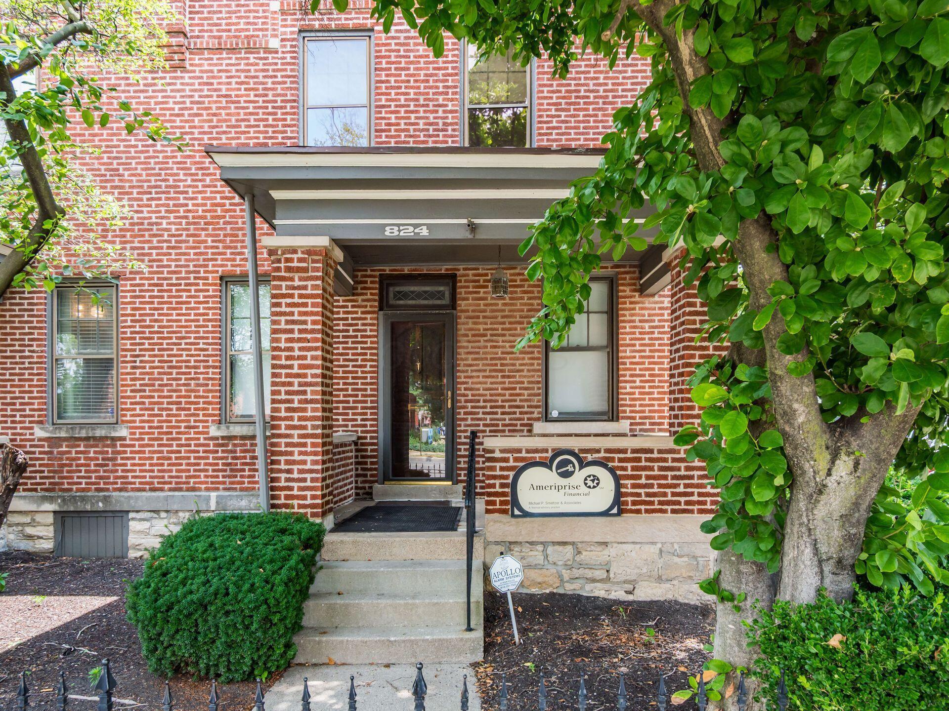 824 S High Street, 3 Property Photo 10