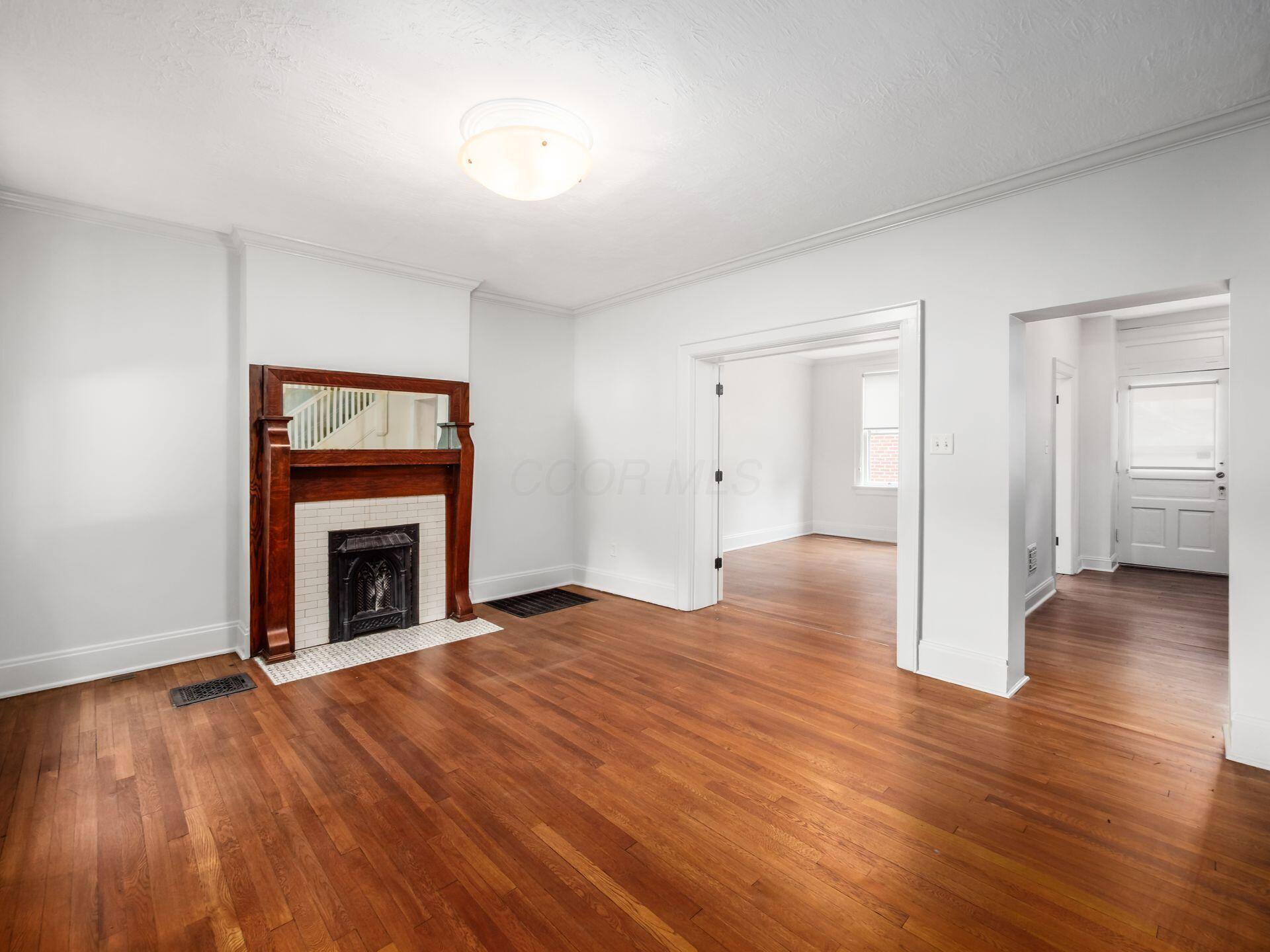 824 S High Street, 3 Property Photo 11