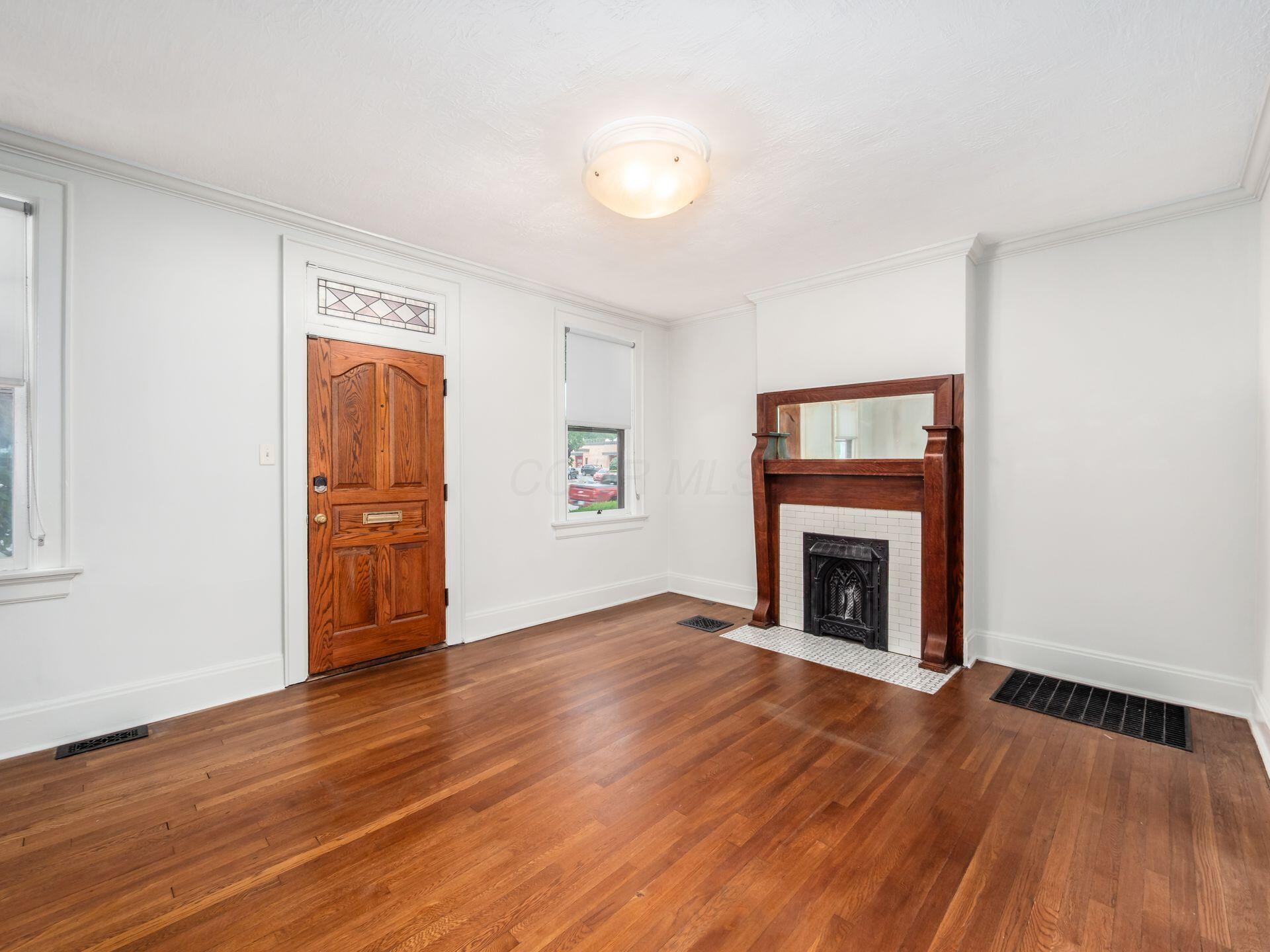 824 S High Street, 3 Property Photo 12