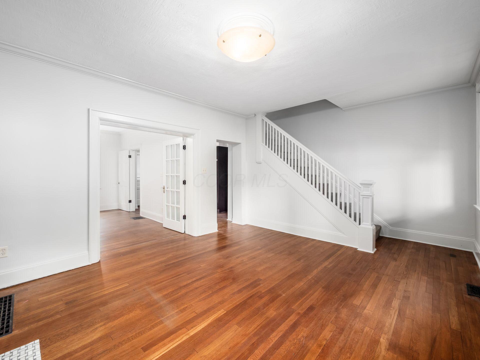 824 S High Street, 3 Property Photo 16