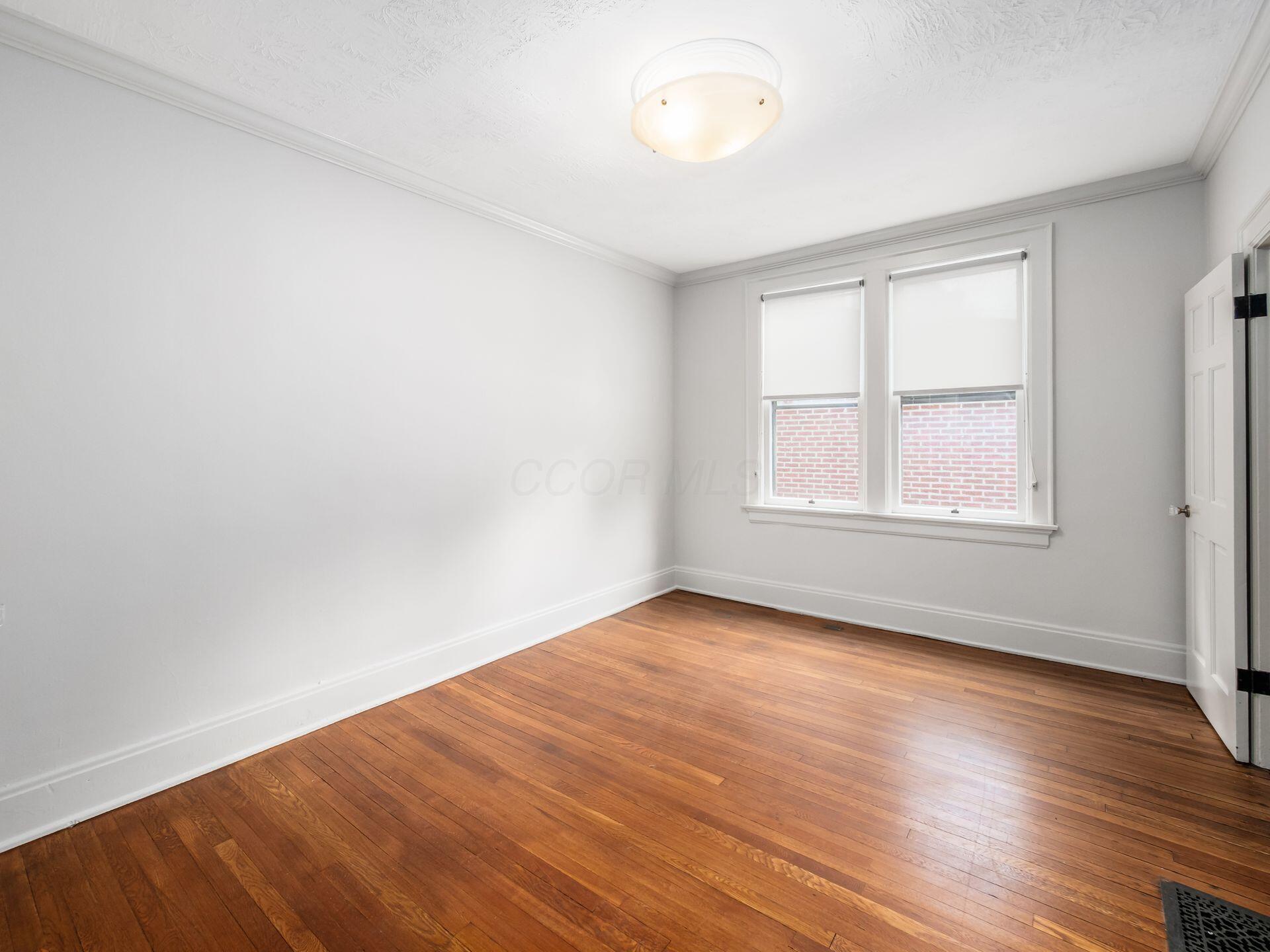 824 S High Street, 3 Property Photo 17
