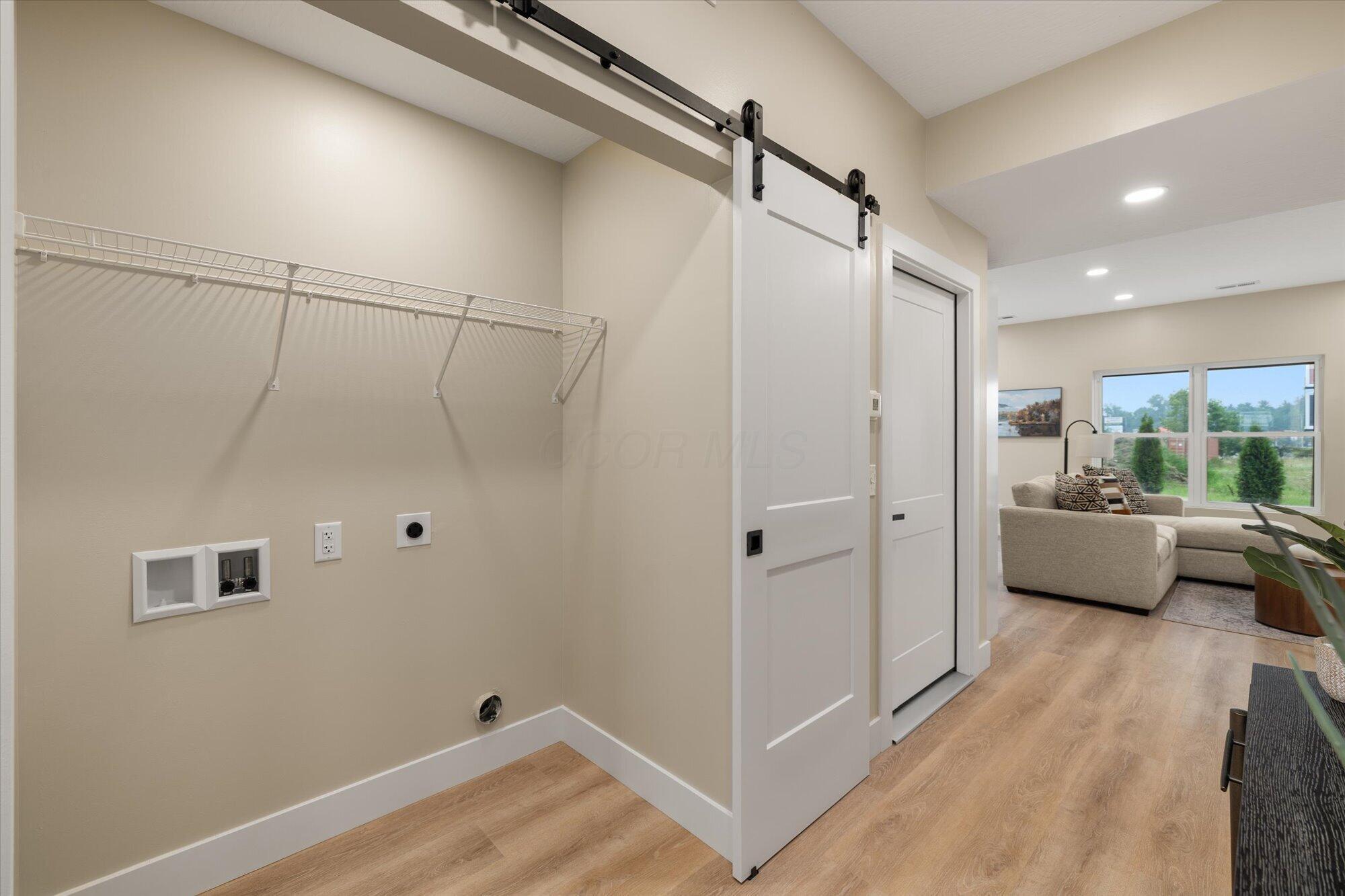 1327 S Trimble Road Property Photo 18