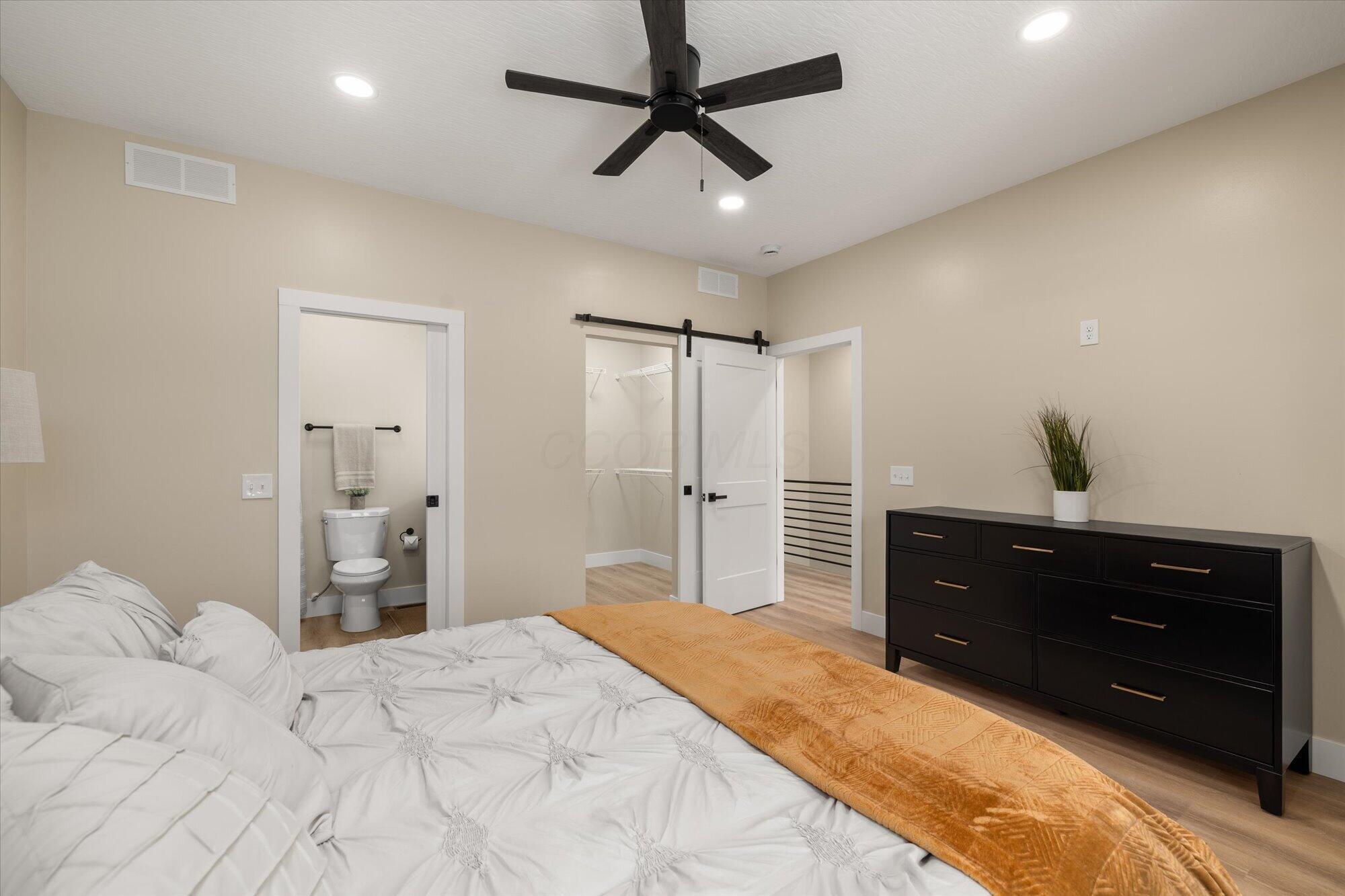 1327 S Trimble Road Property Photo 22