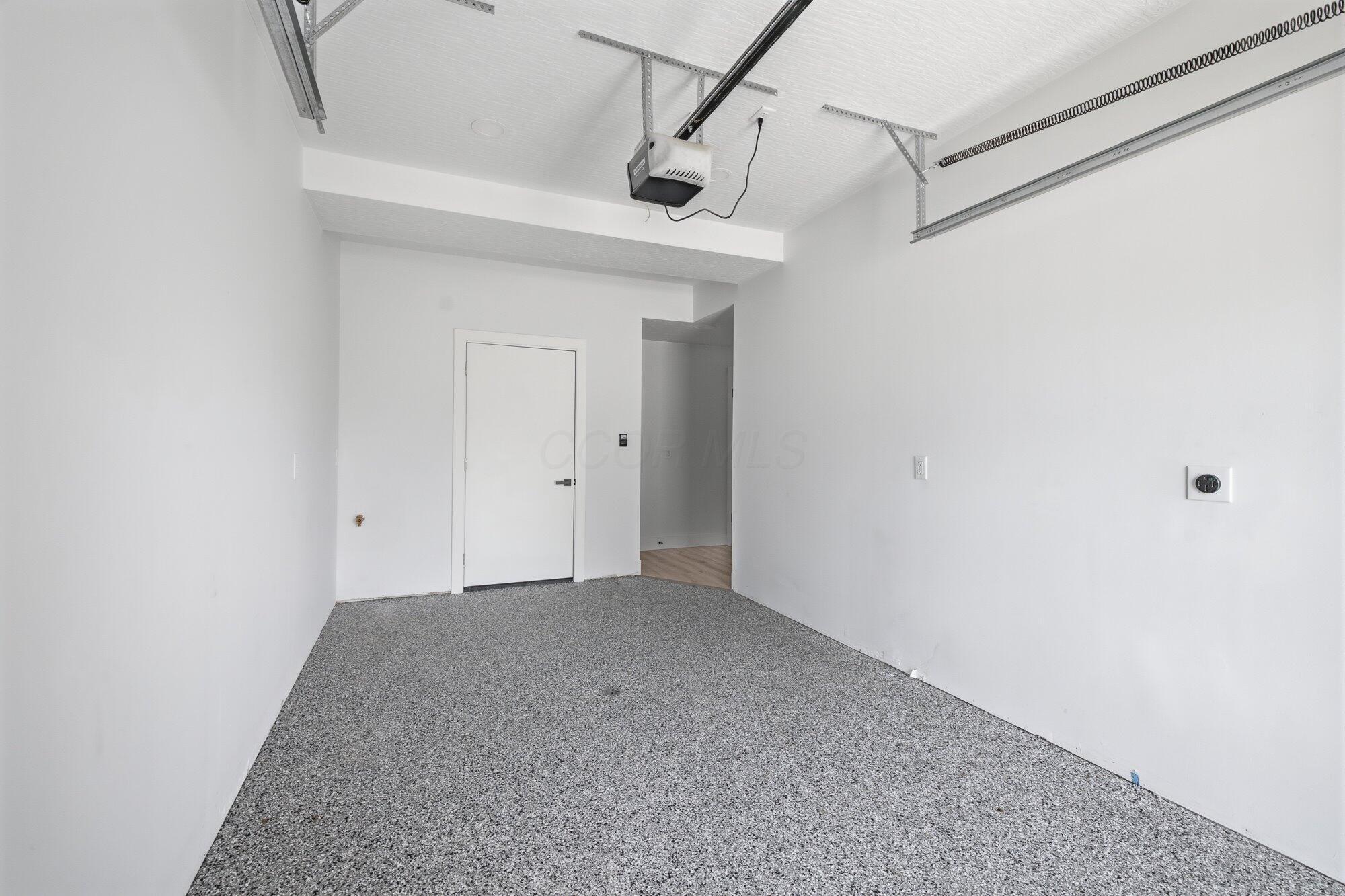 1327 S Trimble Road Property Photo 34