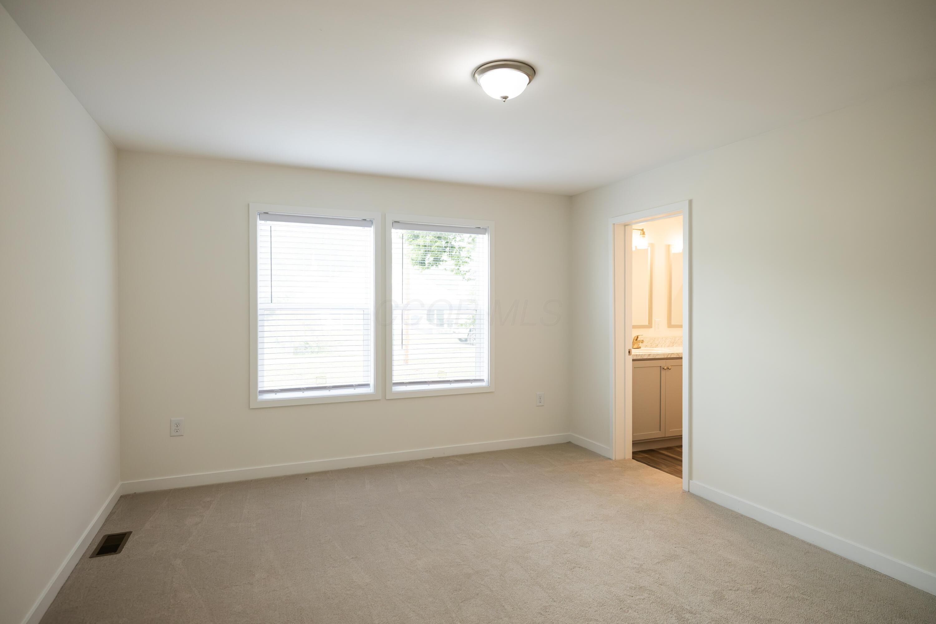 160 E Channel Street Property Photo 11