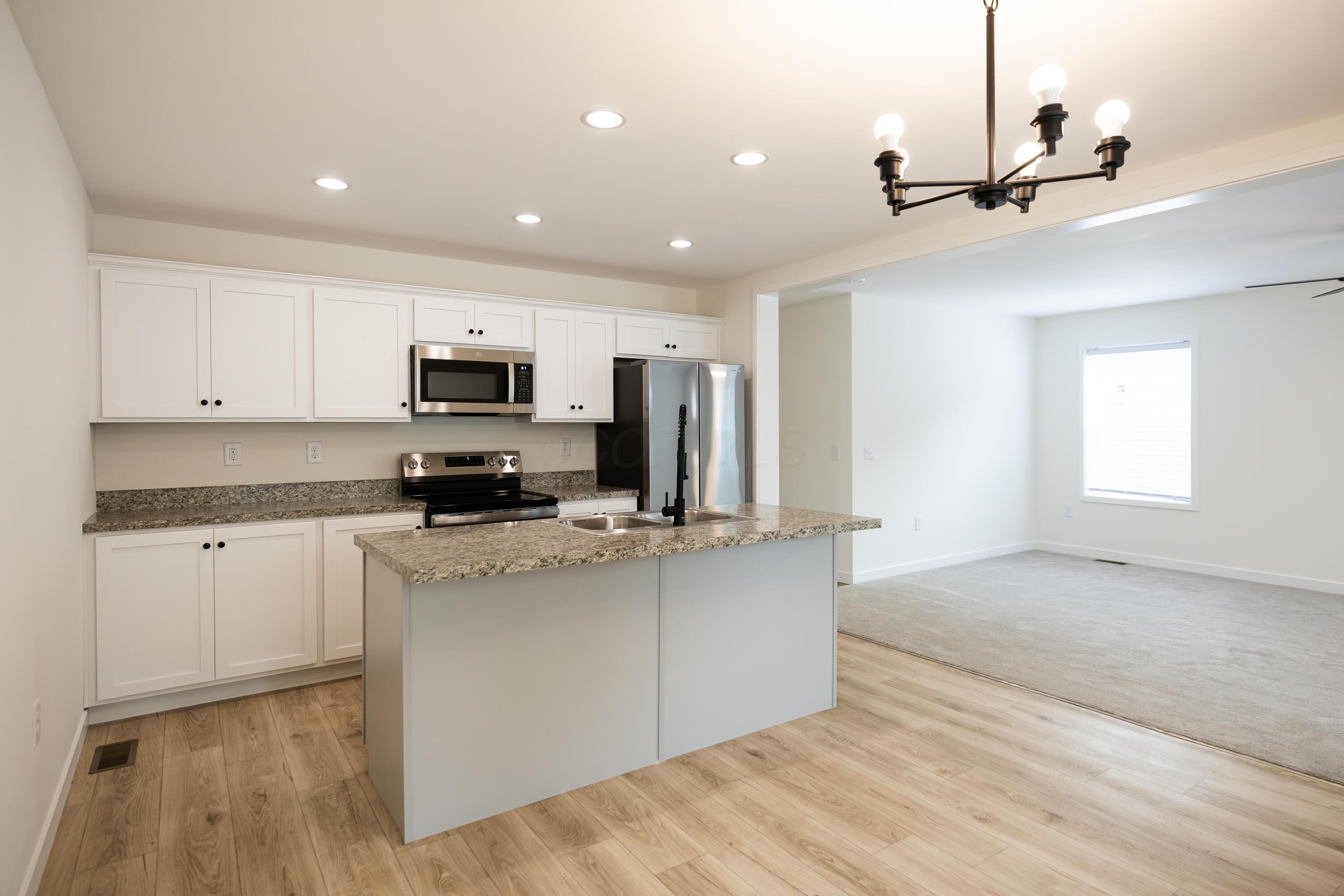 156 E Channel Street Property Photo 6