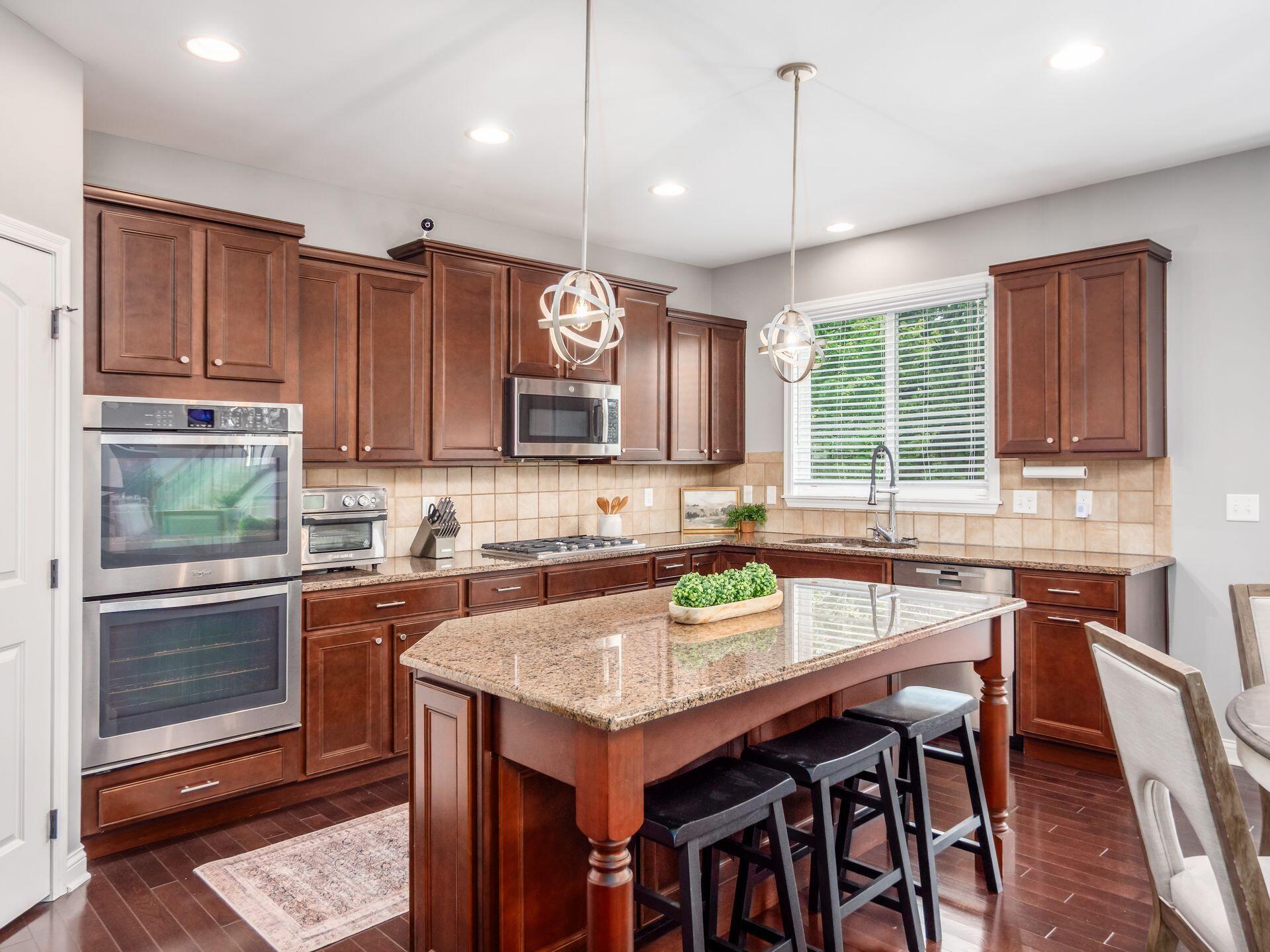 9557 Persimmon Place Property Photo 17