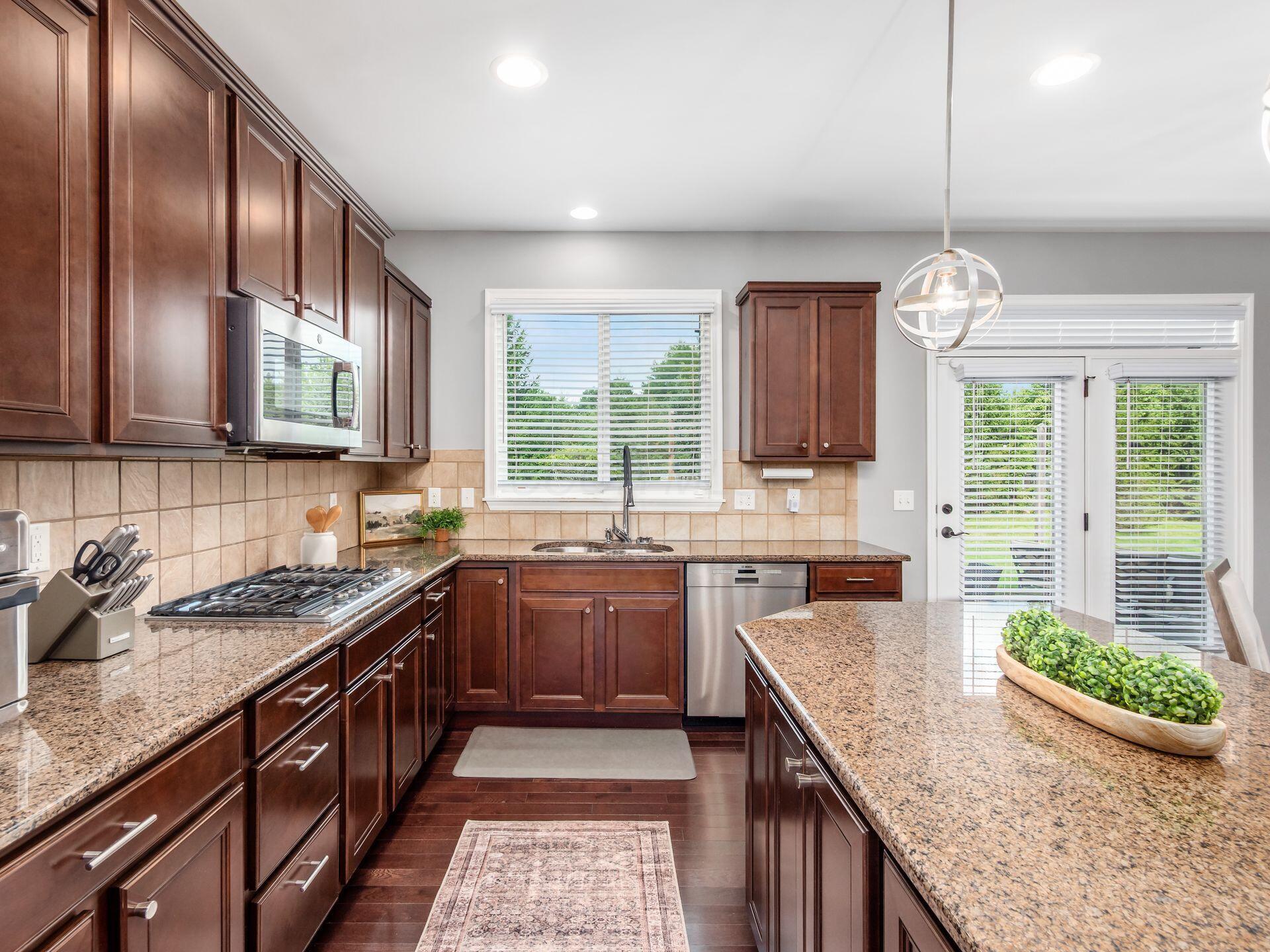 9557 Persimmon Place Property Photo 18
