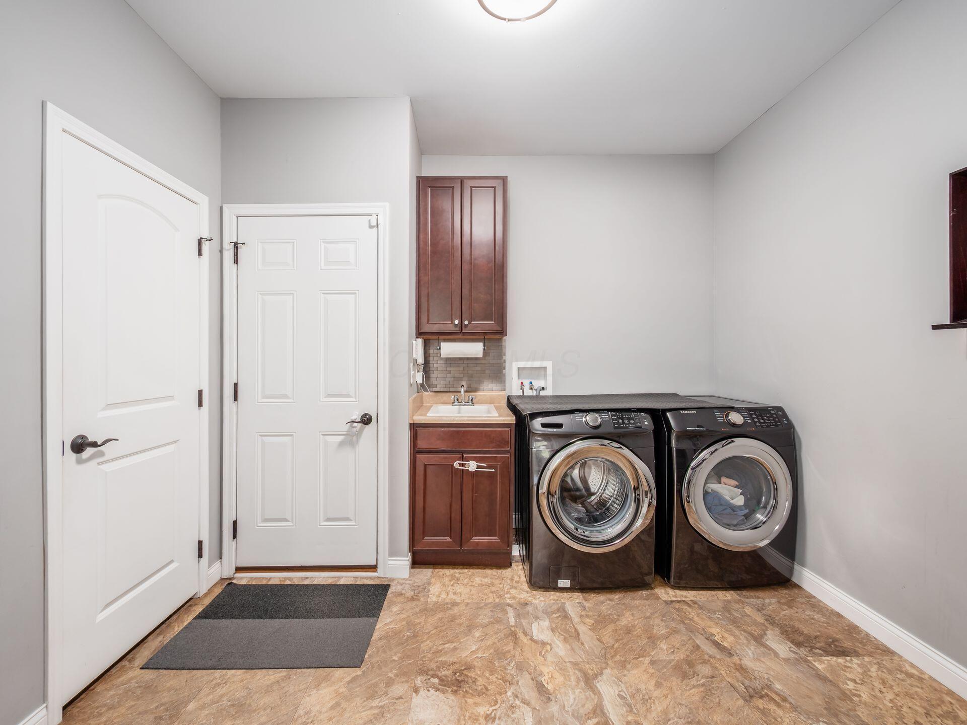 9557 Persimmon Place Property Photo 31