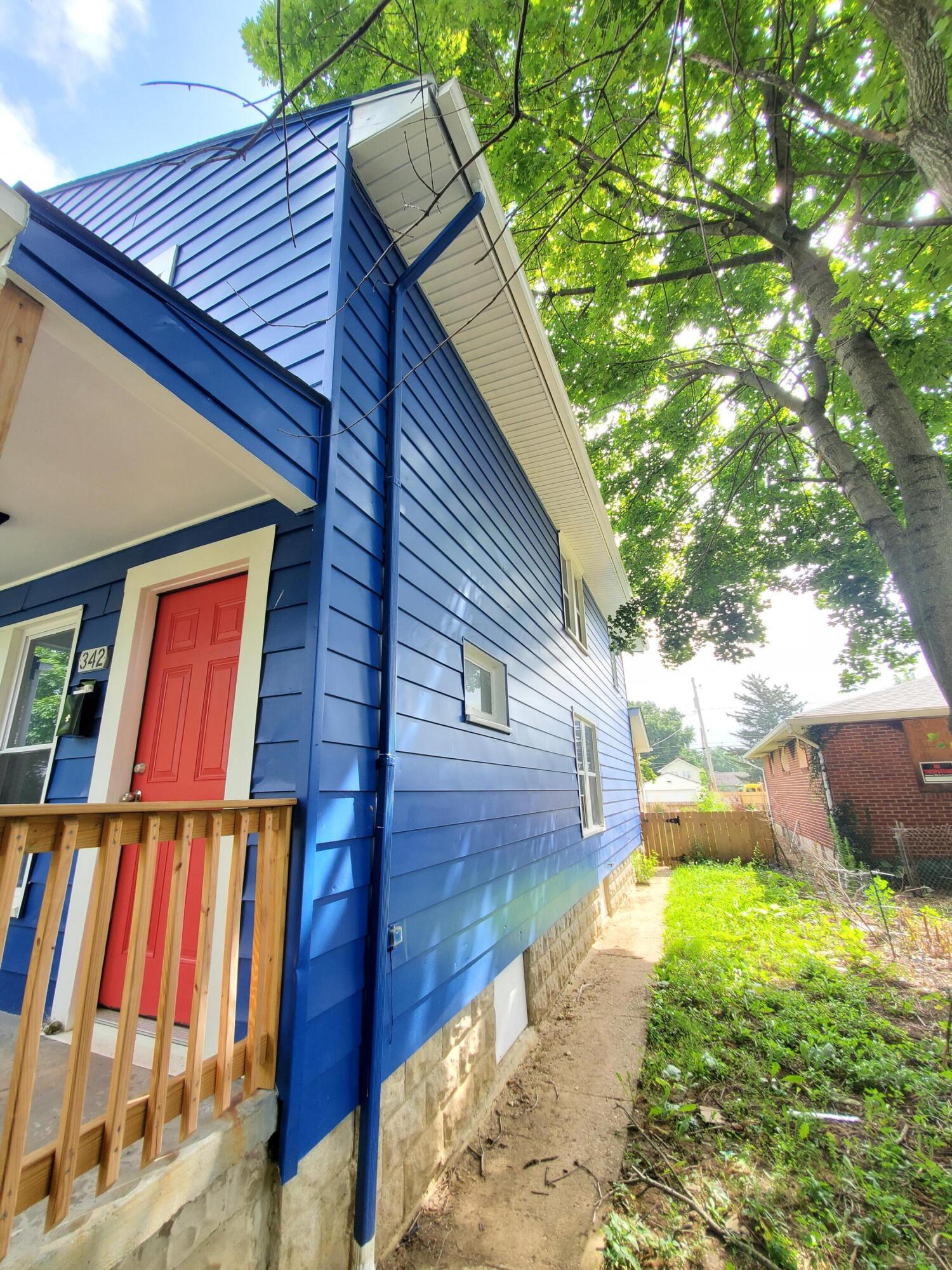 340 S Wayne Avenue Property Photo 3