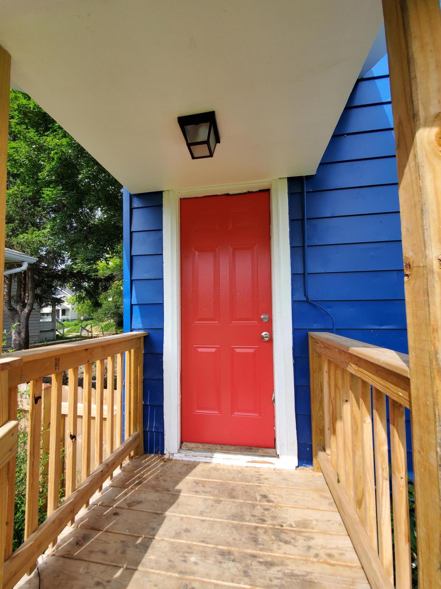 340 S Wayne Avenue Property Photo 4