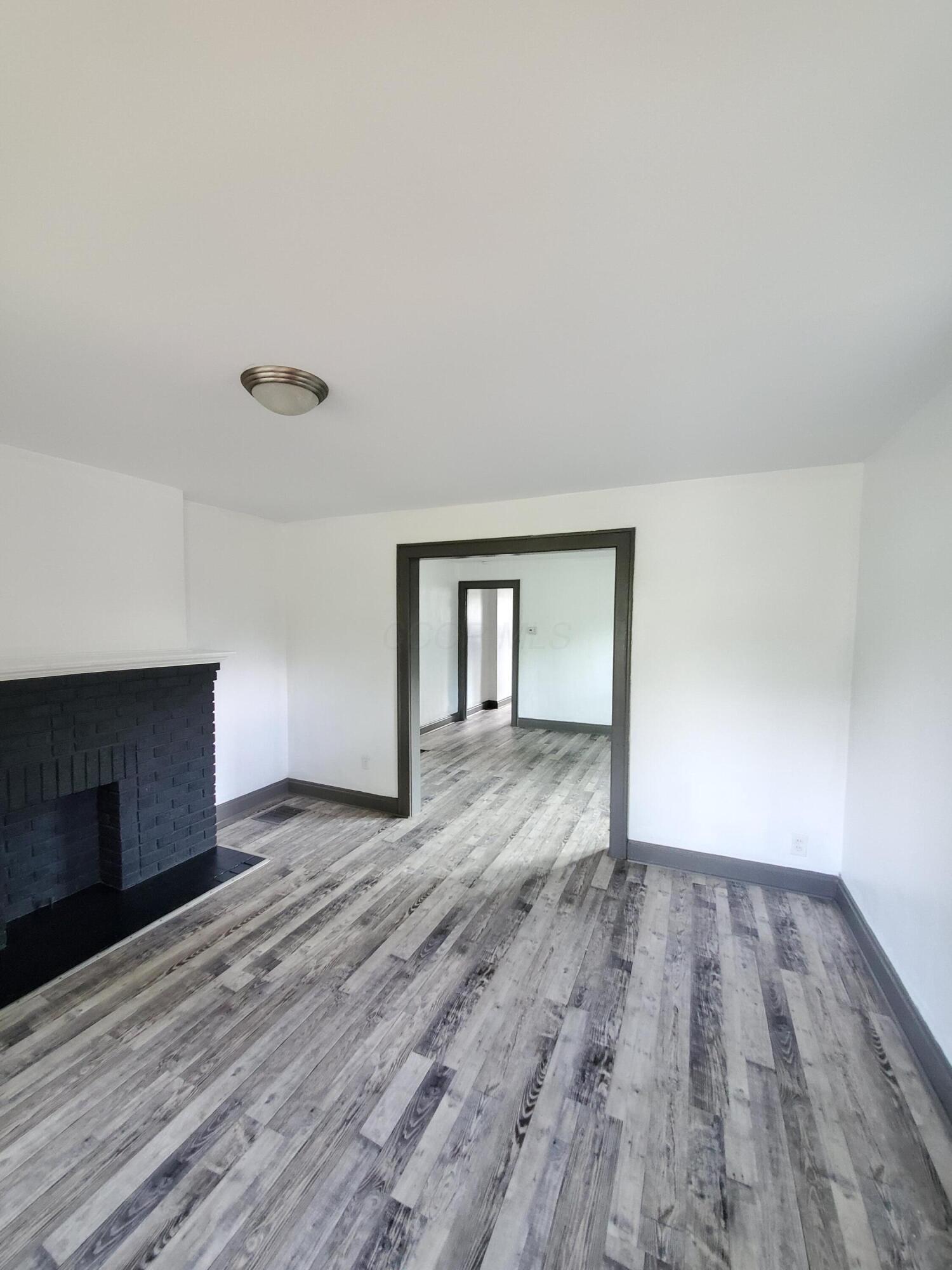 340 S Wayne Avenue Property Photo 9